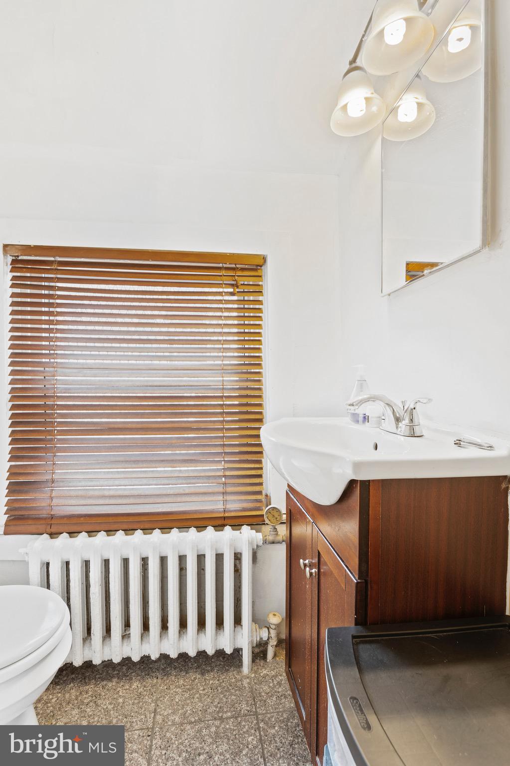 RITTENHOUSE SQUARE - Commercial Sale