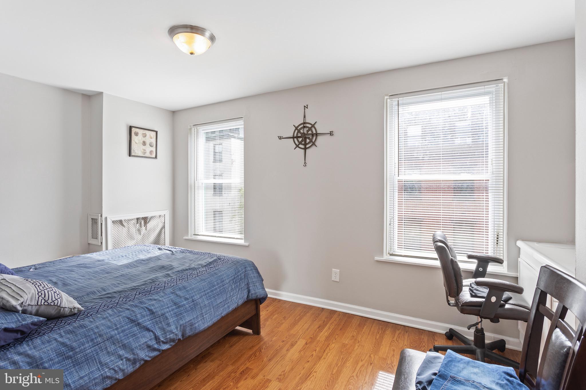 RITTENHOUSE SQUARE - Commercial Sale