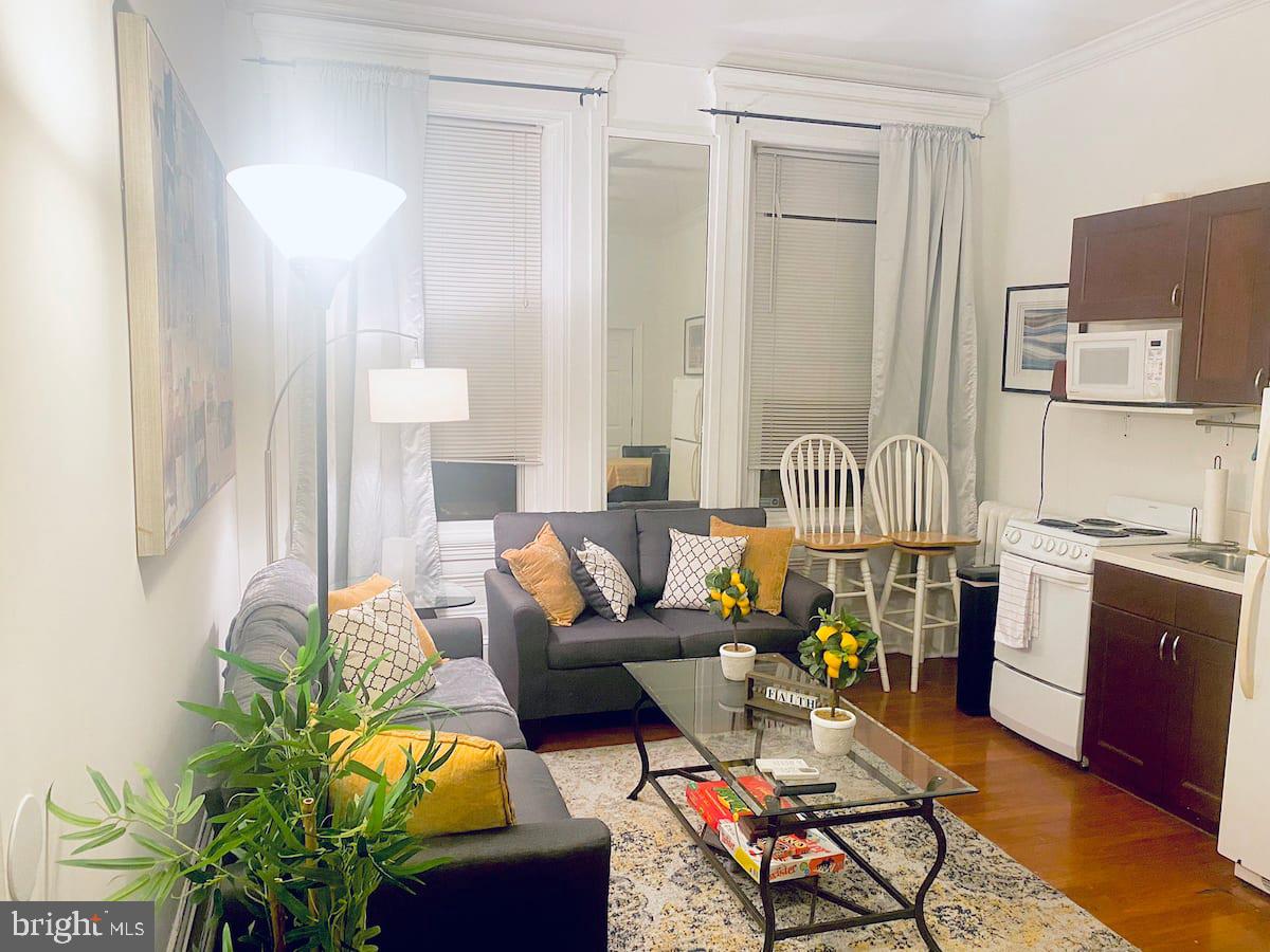 RITTENHOUSE SQUARE - Commercial Sale