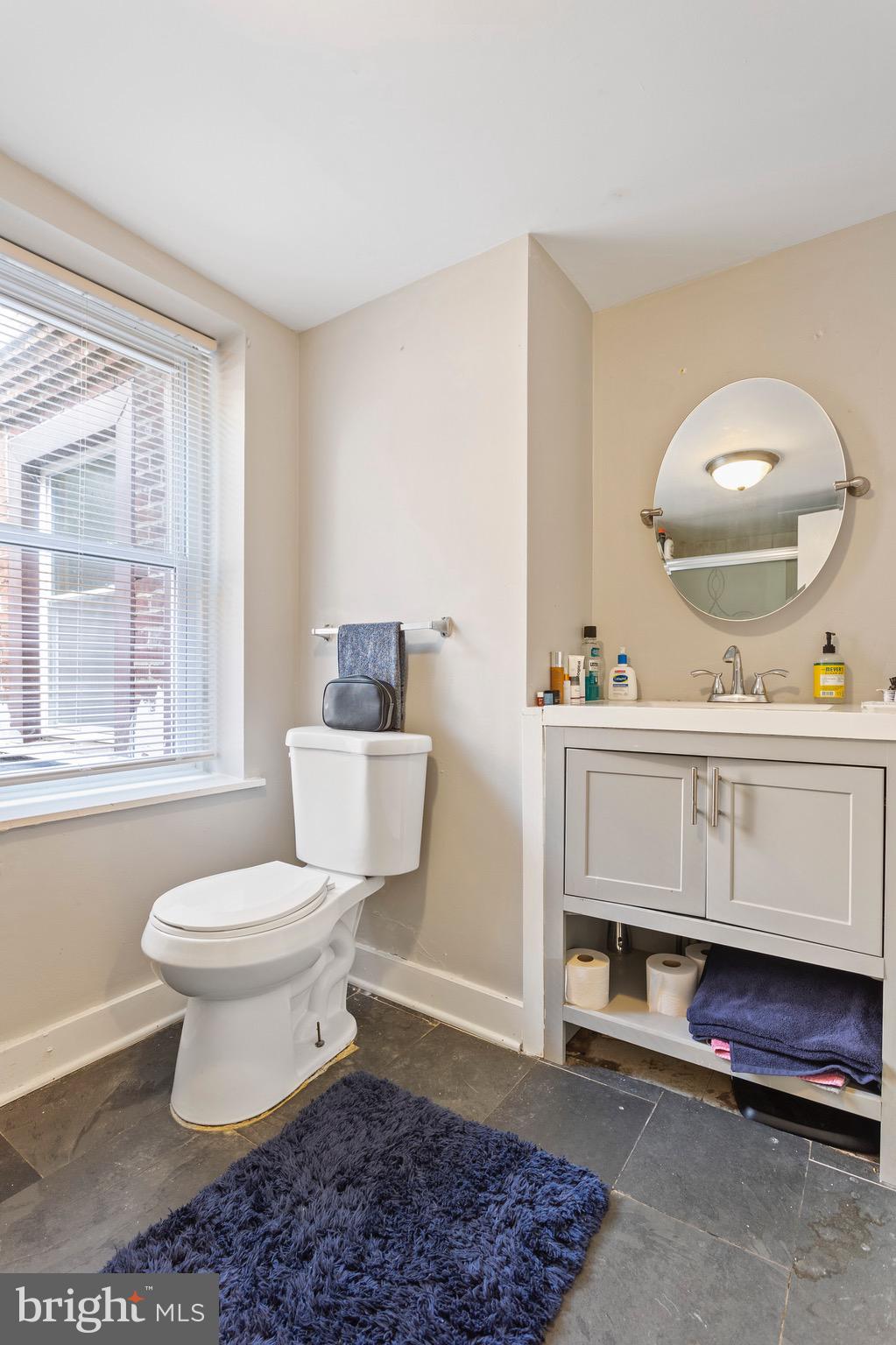 RITTENHOUSE SQUARE - Commercial Sale