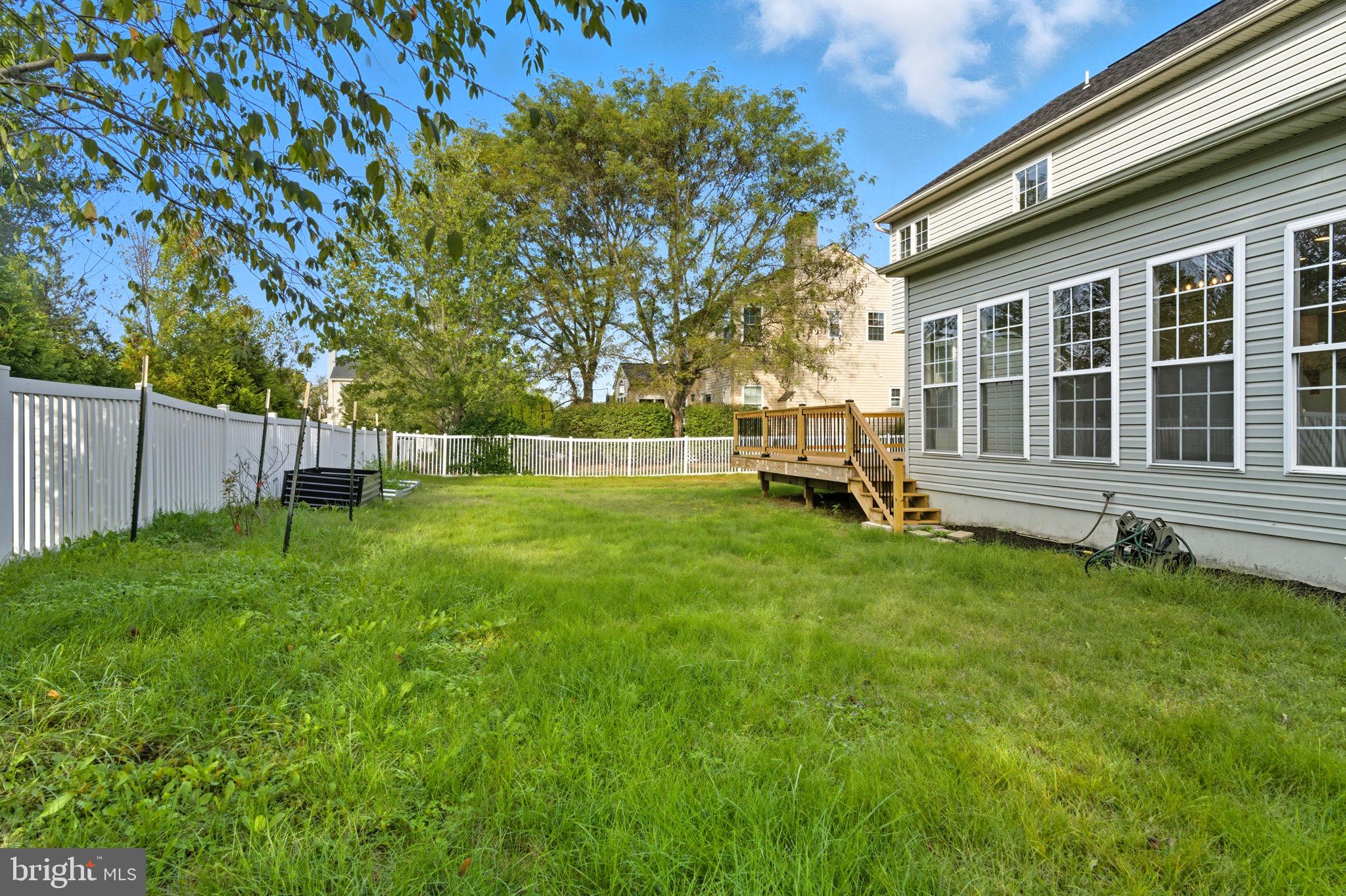 NORTH POINTE - Residential