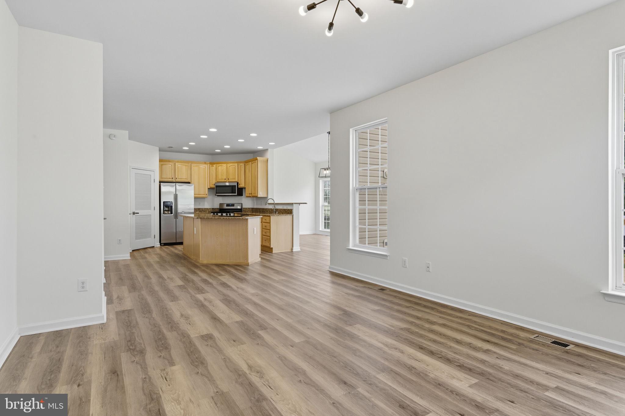 NORTH POINTE - Residential