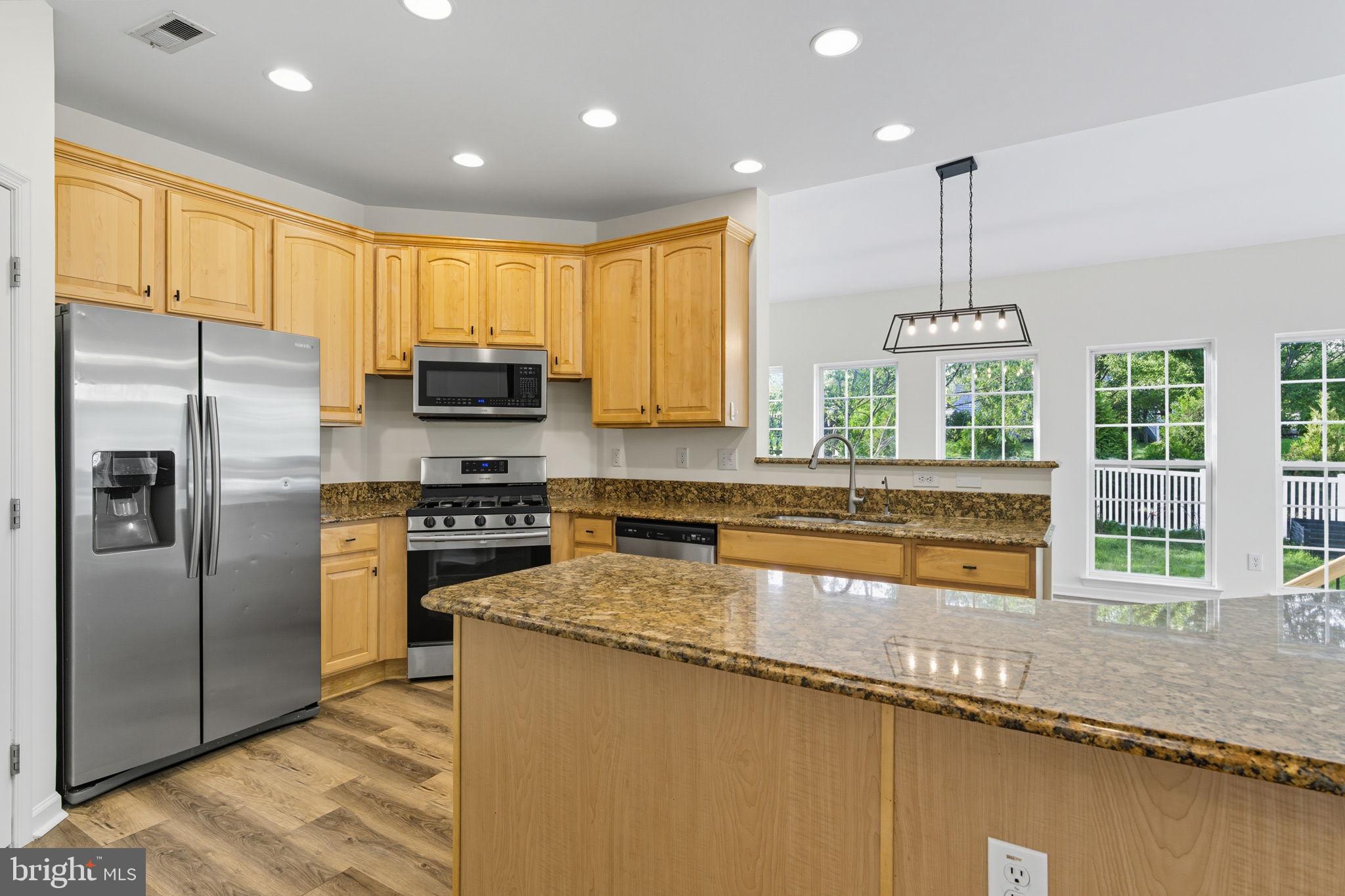 NORTH POINTE - Residential