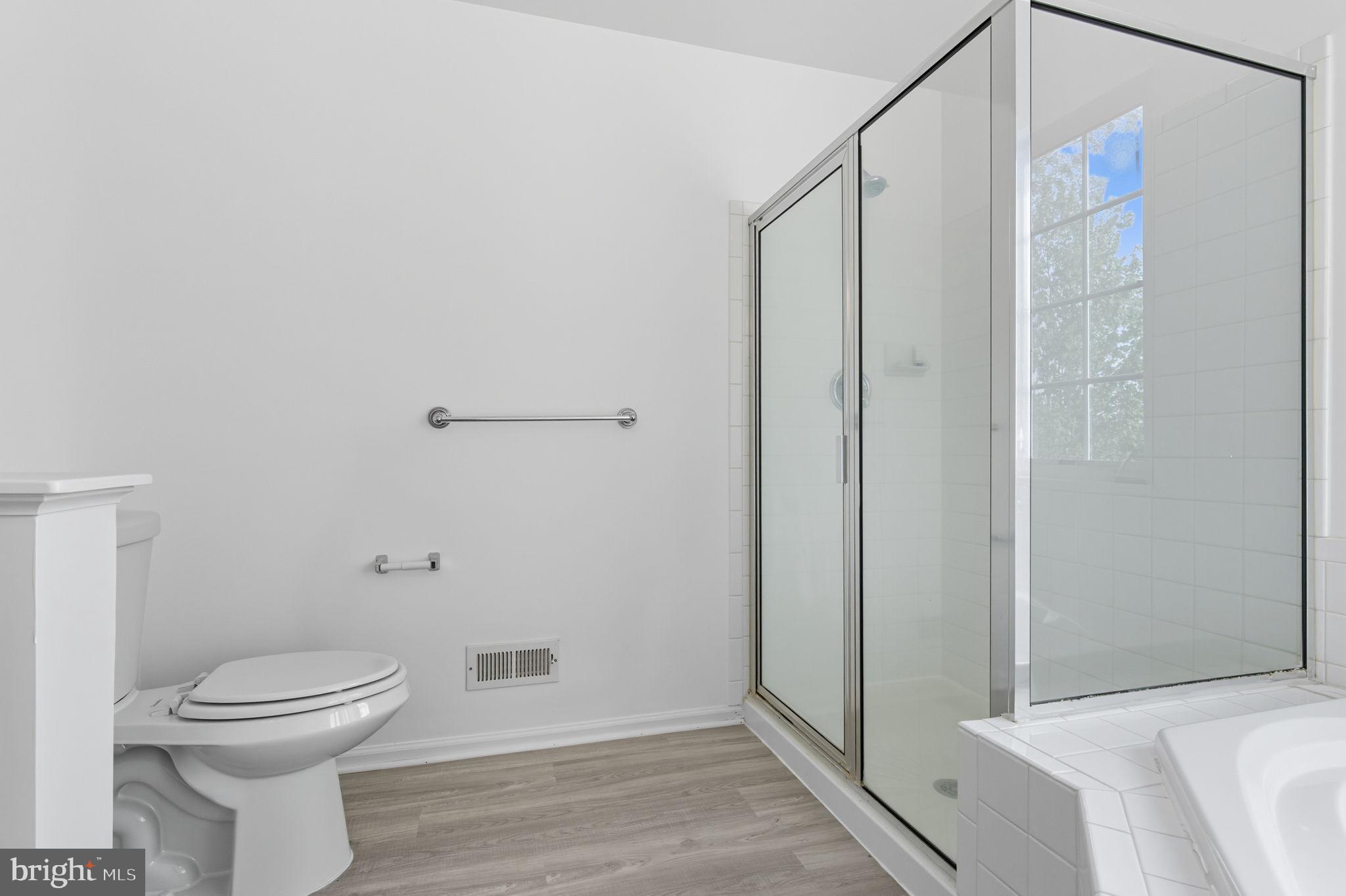 NORTH POINTE - Residential