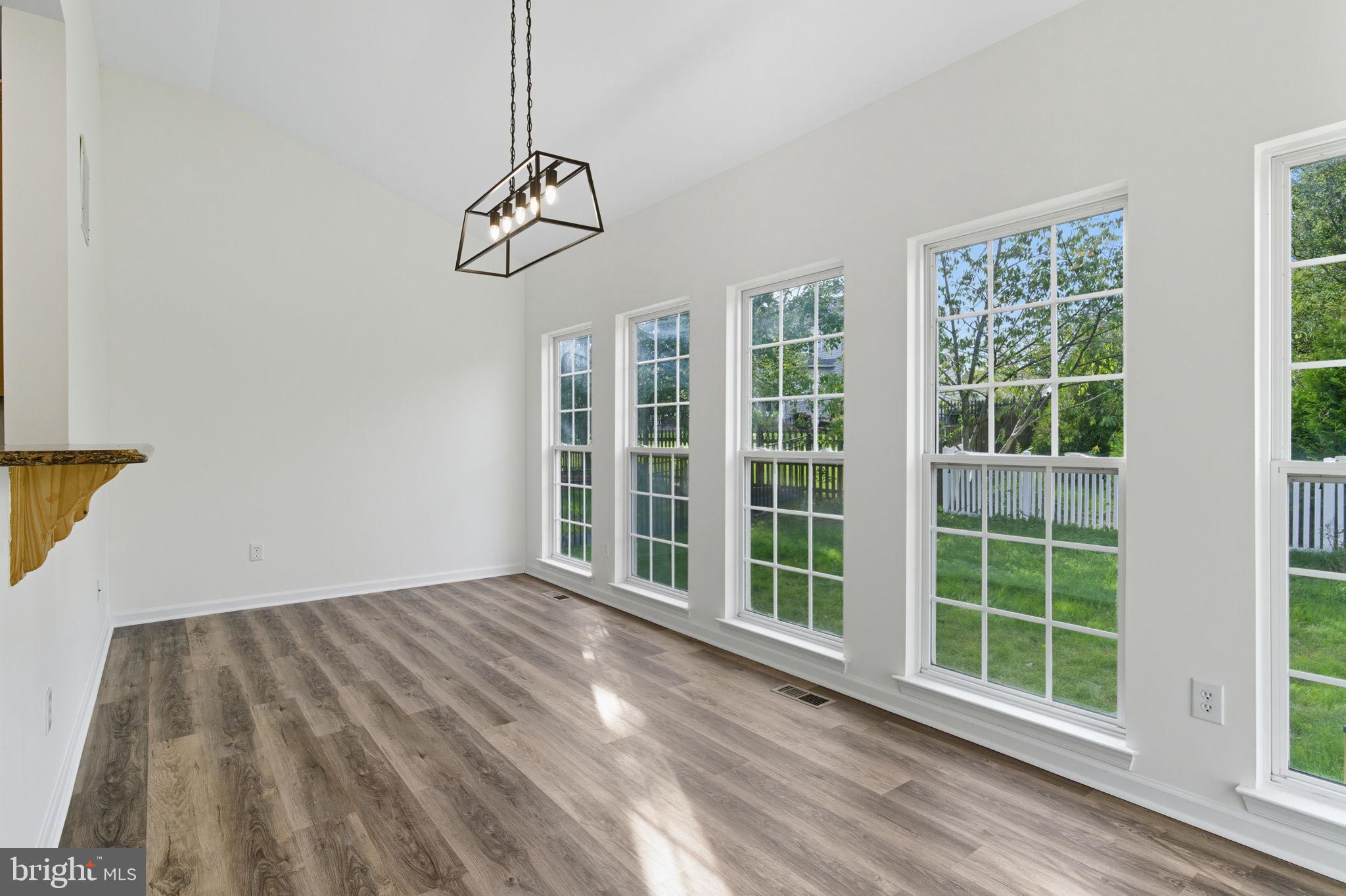 NORTH POINTE - Residential