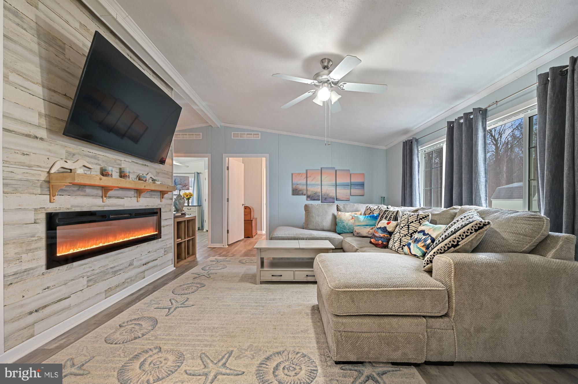 646 FOX POINTE DRIVE 71
