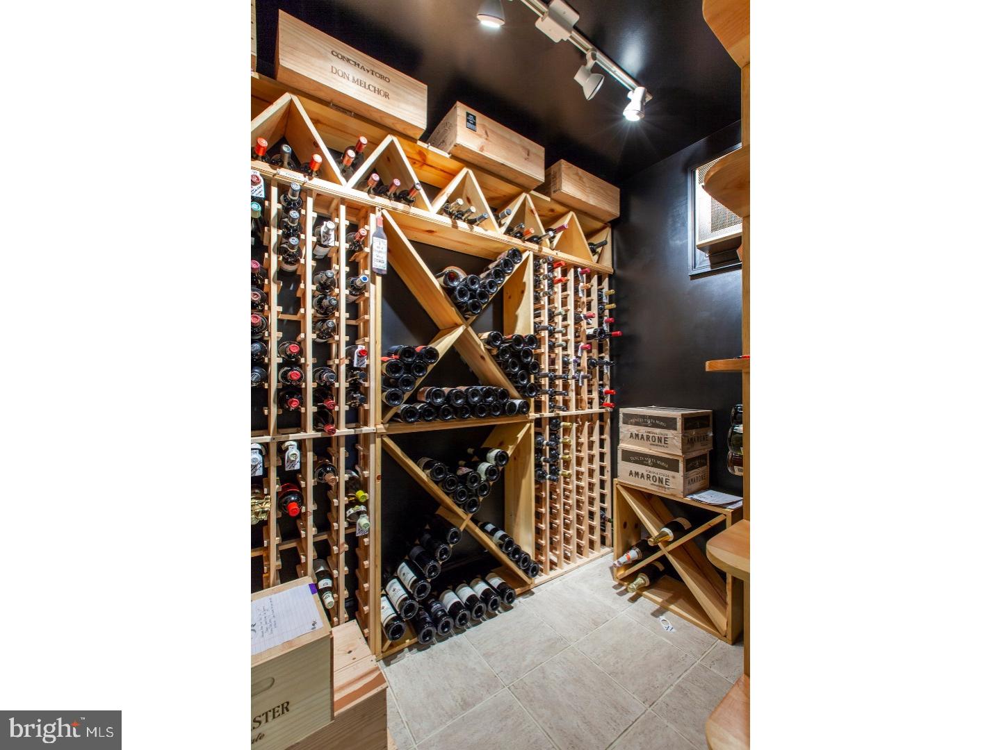 APPLEBROOK - Residential