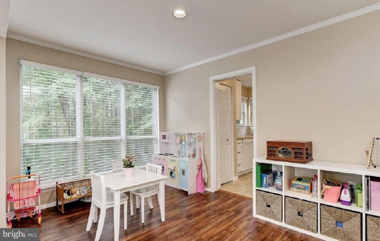 WOODLAND PARK - Residential Lease