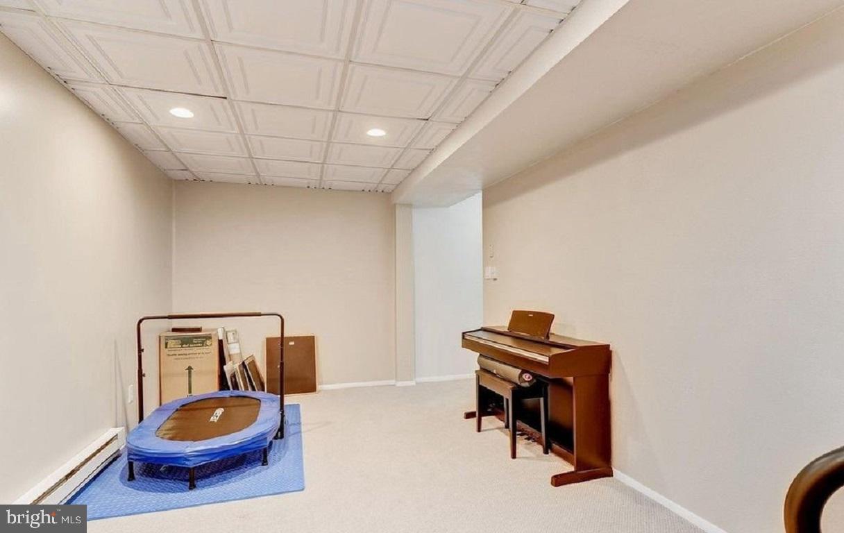 WOODLAND PARK - Residential Lease