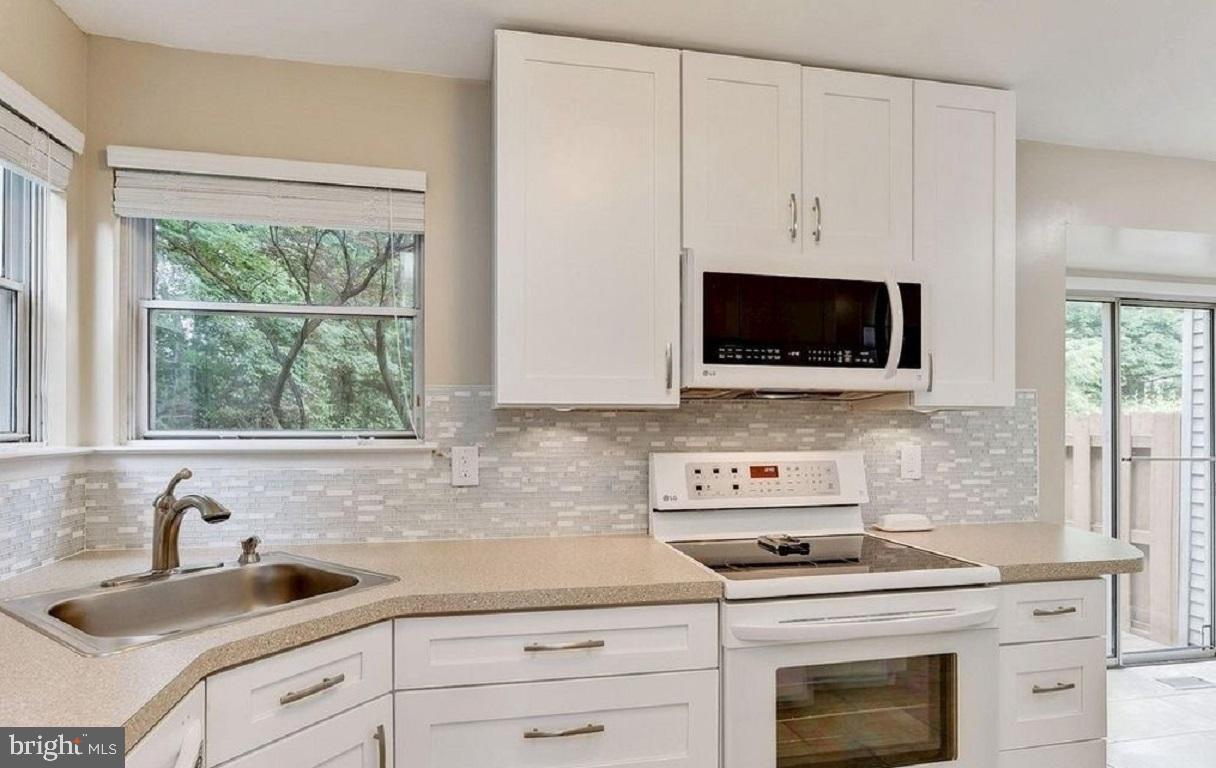 WOODLAND PARK - Residential Lease