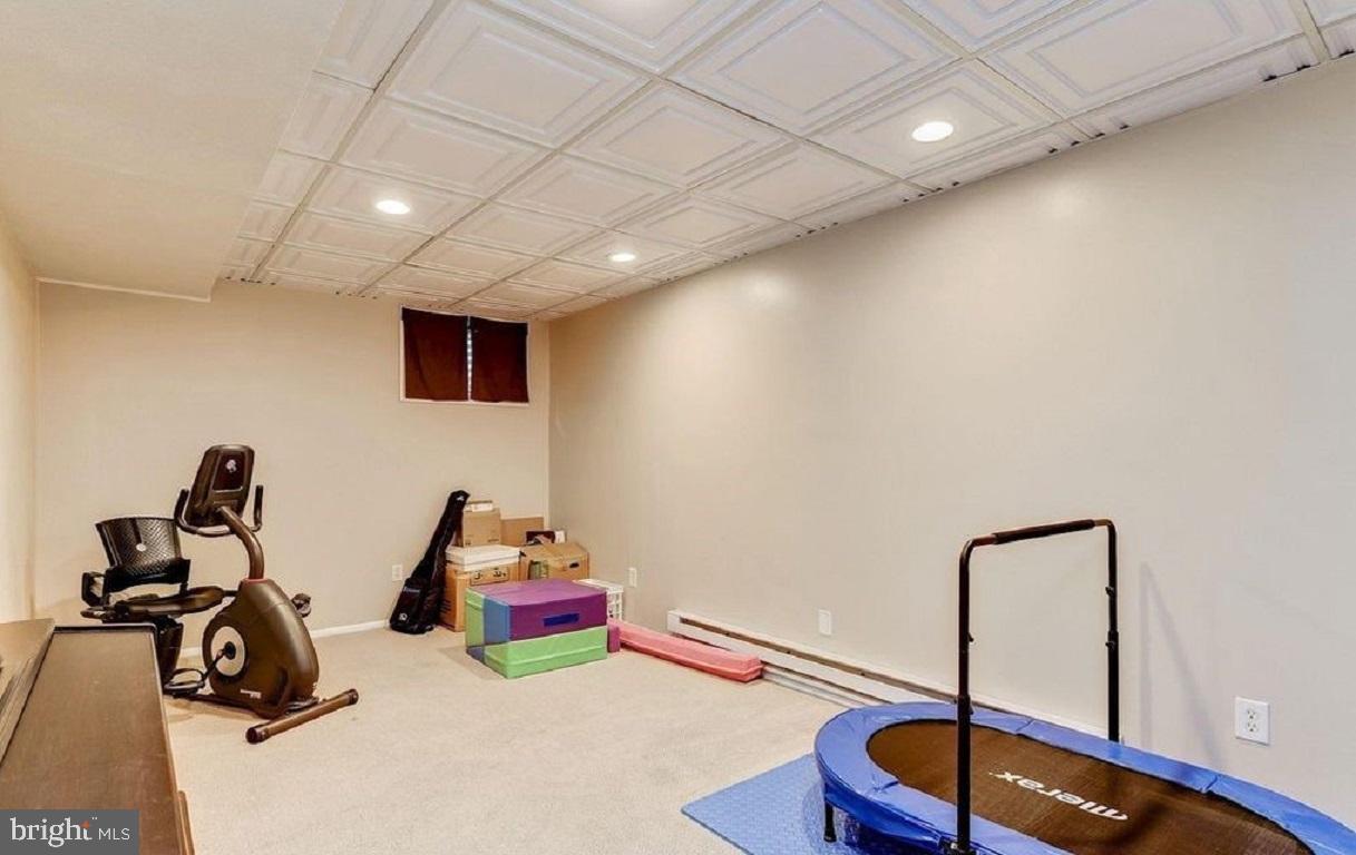 WOODLAND PARK - Residential Lease