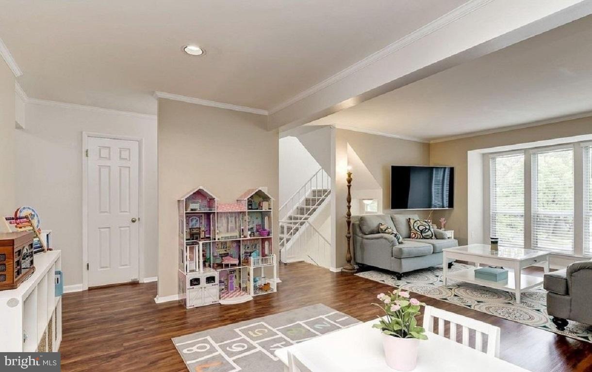 WOODLAND PARK - Residential Lease