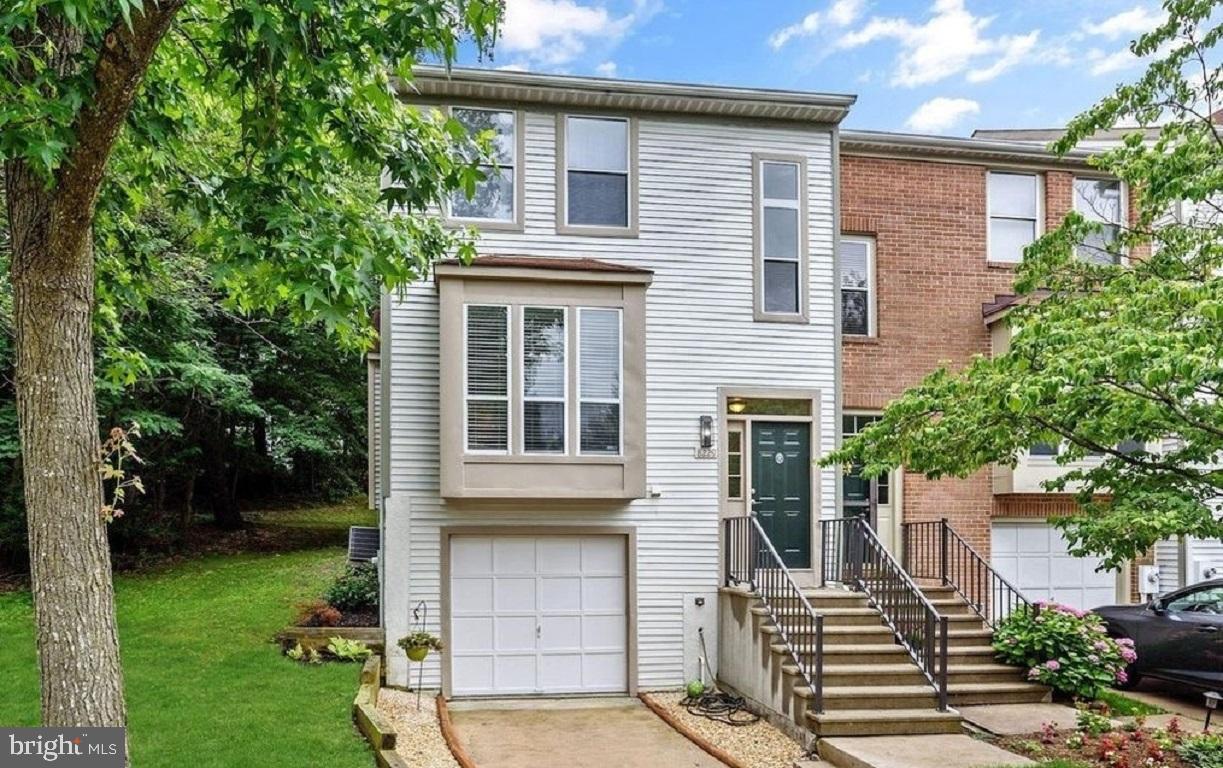 WOODLAND PARK - Residential Lease