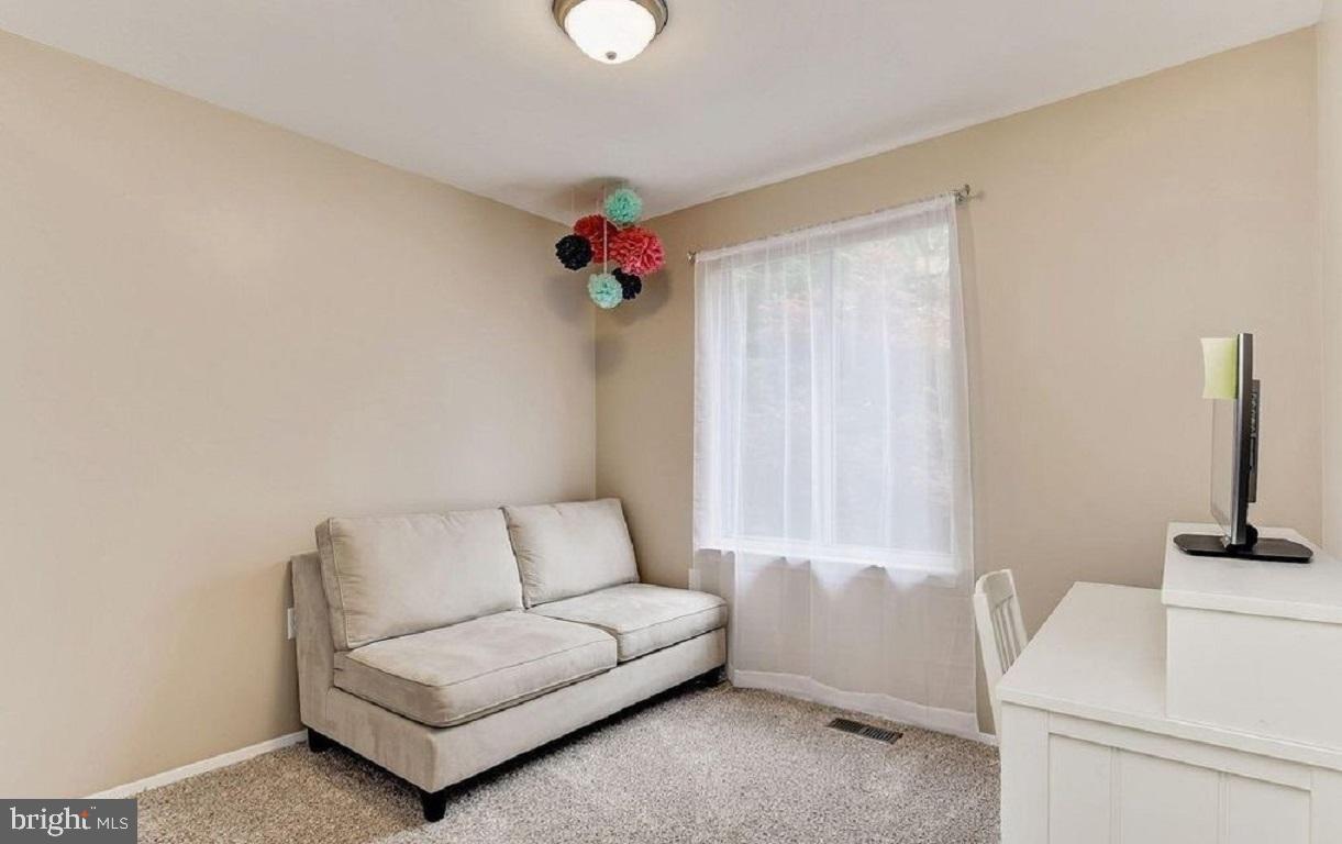 WOODLAND PARK - Residential Lease