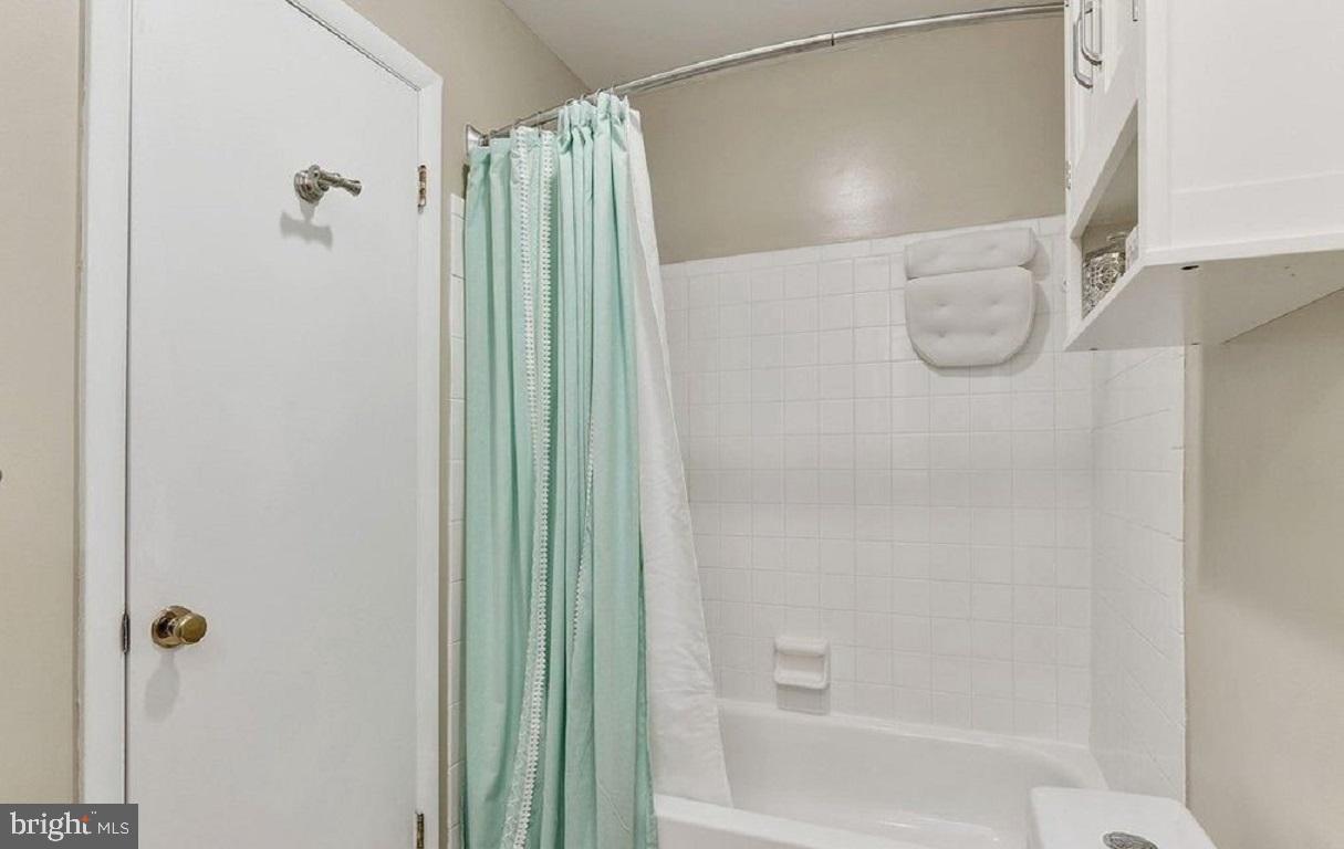 WOODLAND PARK - Residential Lease