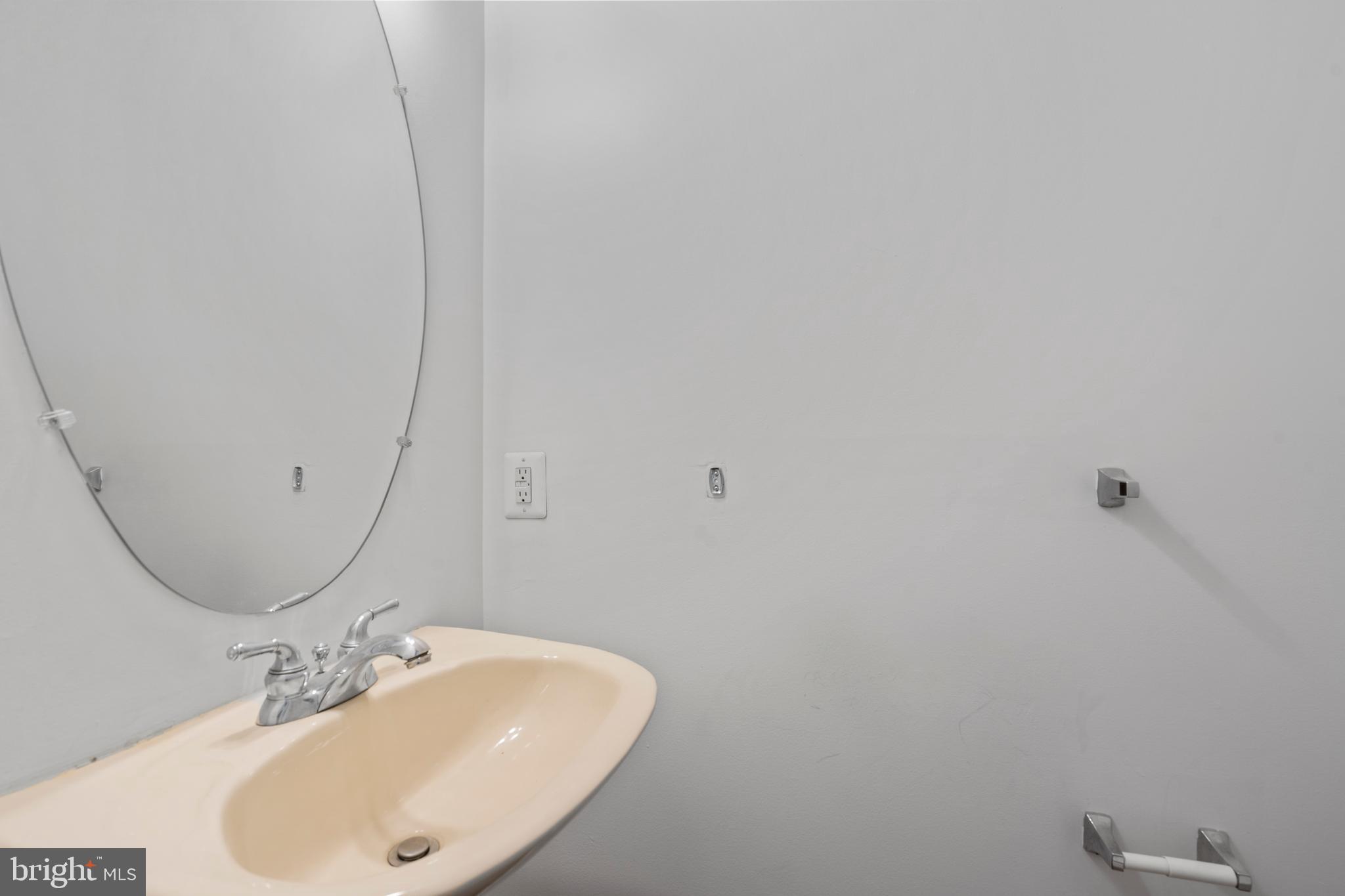 THE OAKS AT WATERS EDGE - Residential Lease