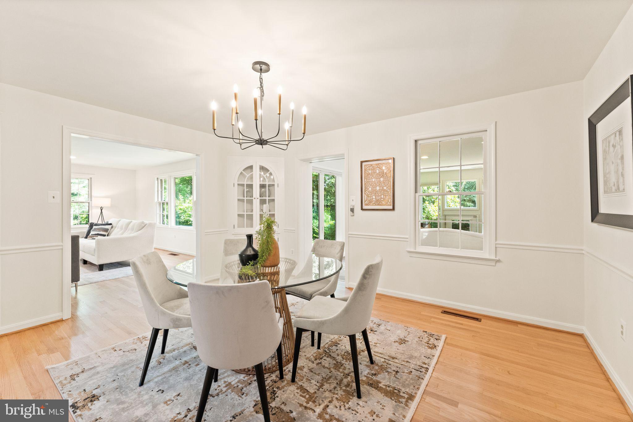 COUNTRY CLUB ESTATES - Residential