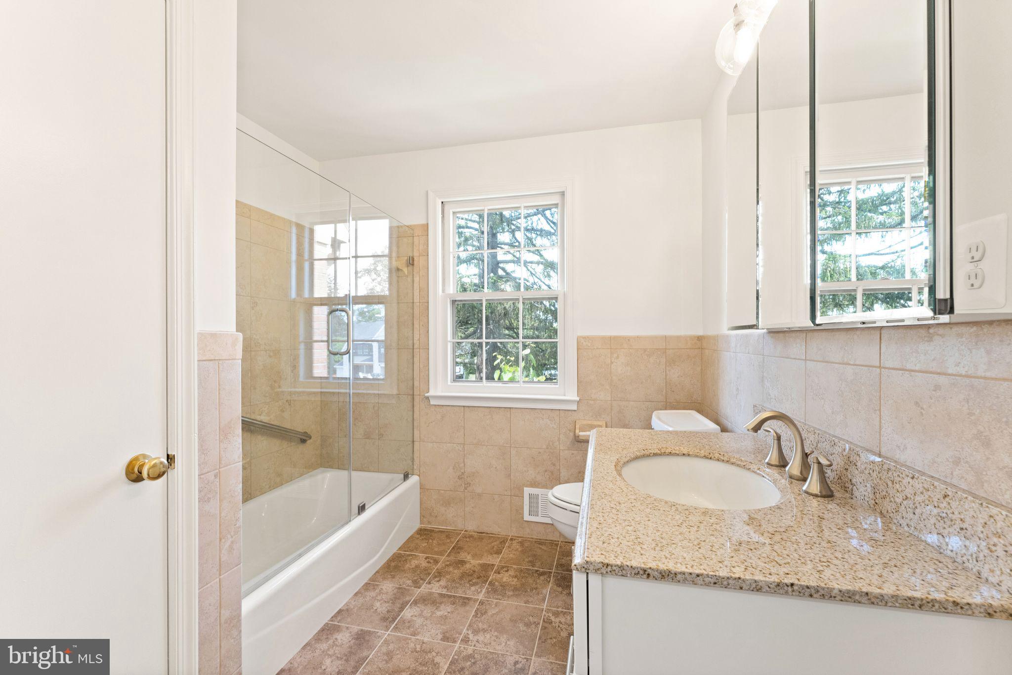 COUNTRY CLUB ESTATES - Residential