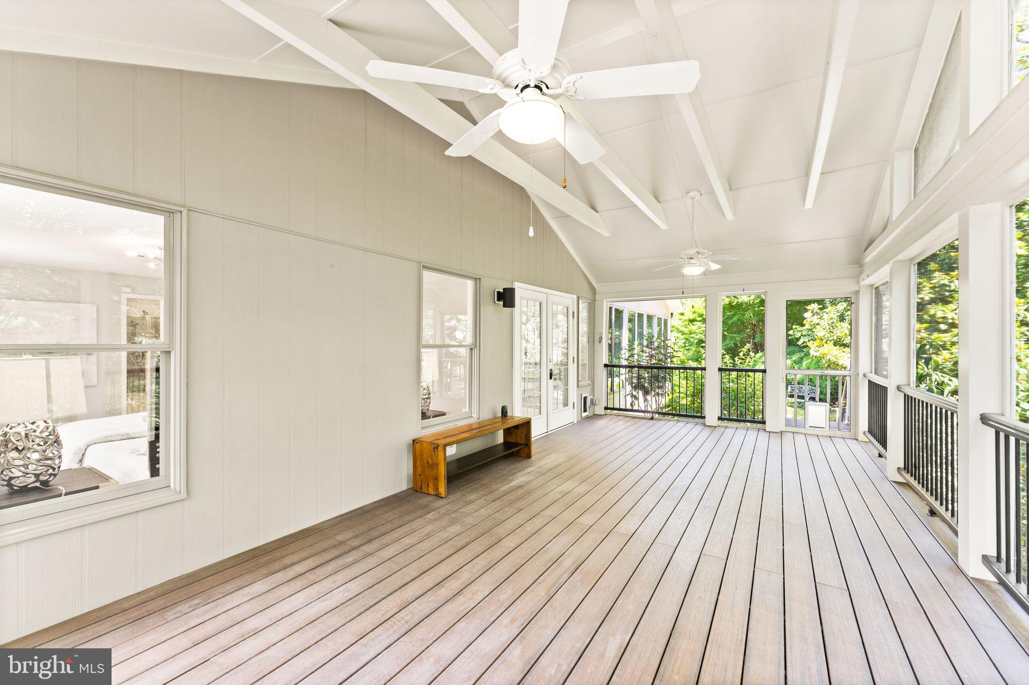 COUNTRY CLUB ESTATES - Residential