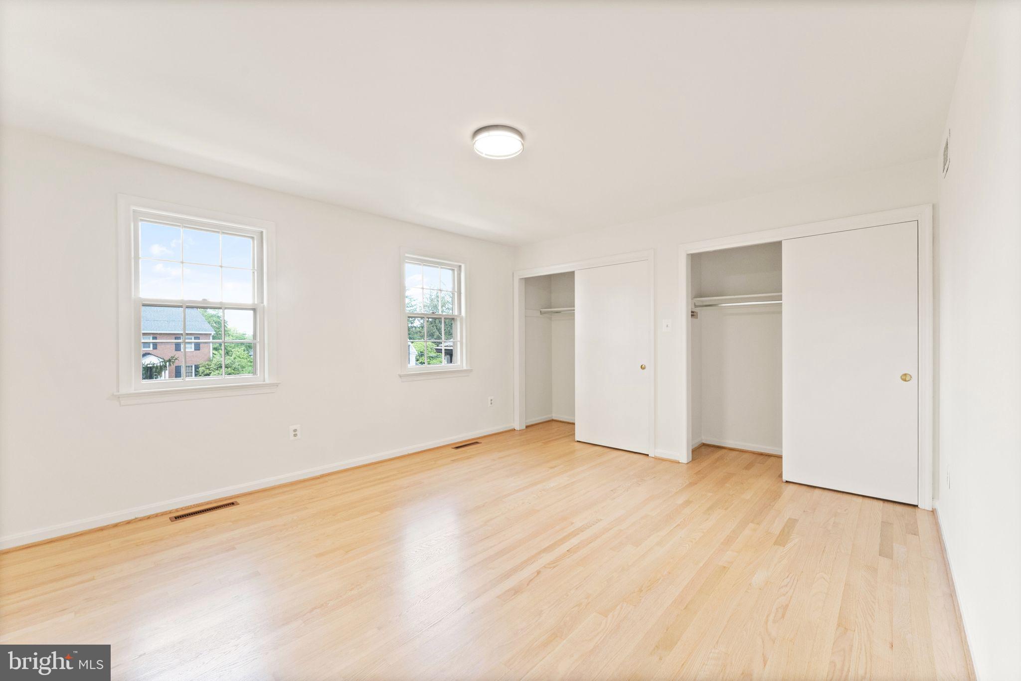 COUNTRY CLUB ESTATES - Residential