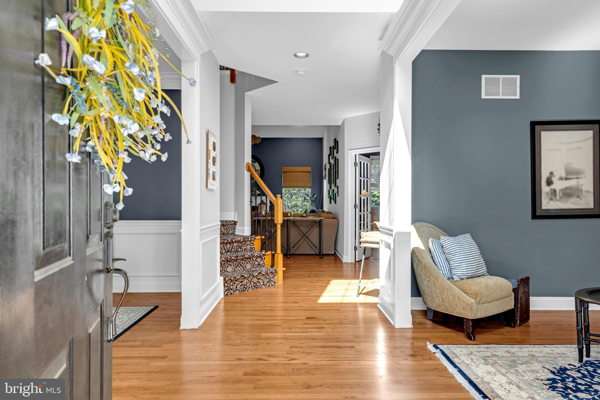 112 HILLSIDE LANE