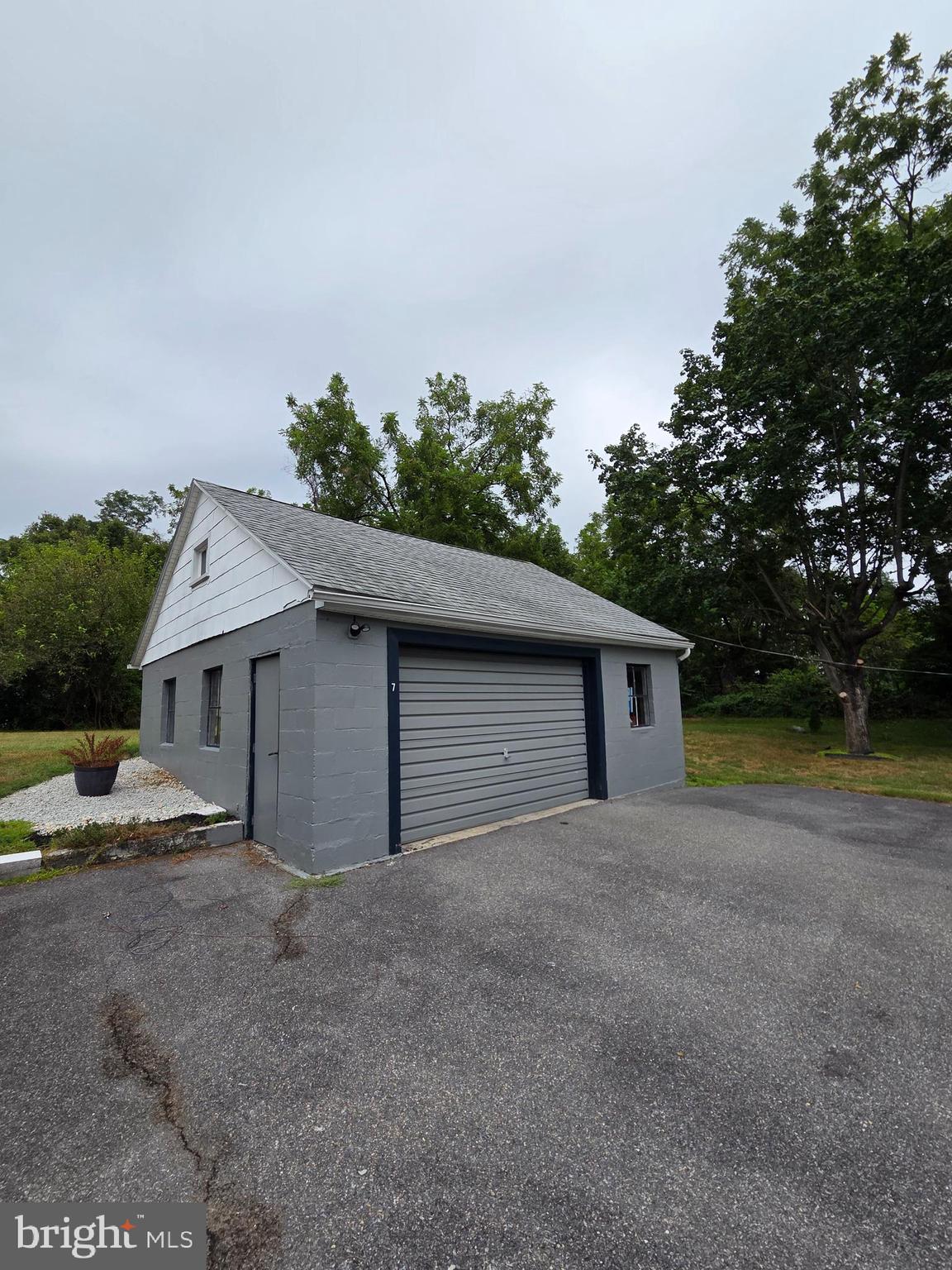 7 BURGNERS MILL ROAD
