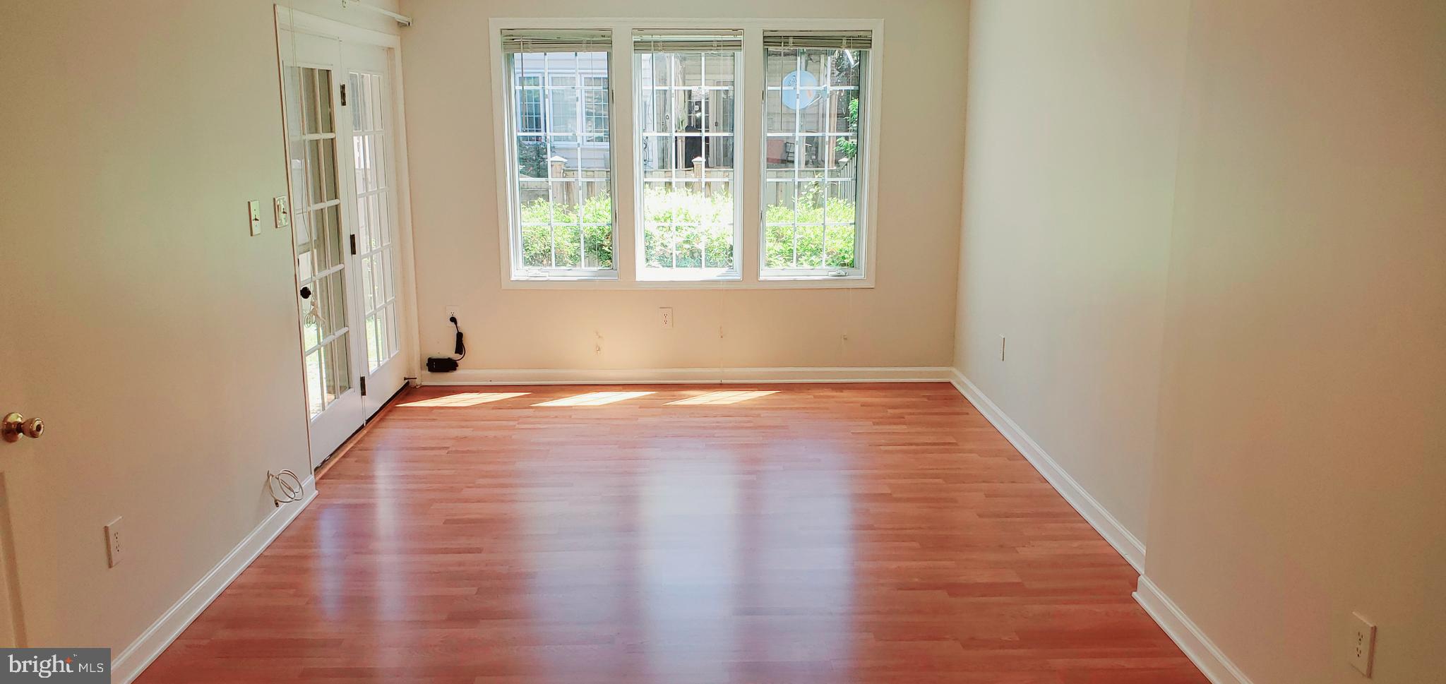 ROSE HILL FALLS - Residential