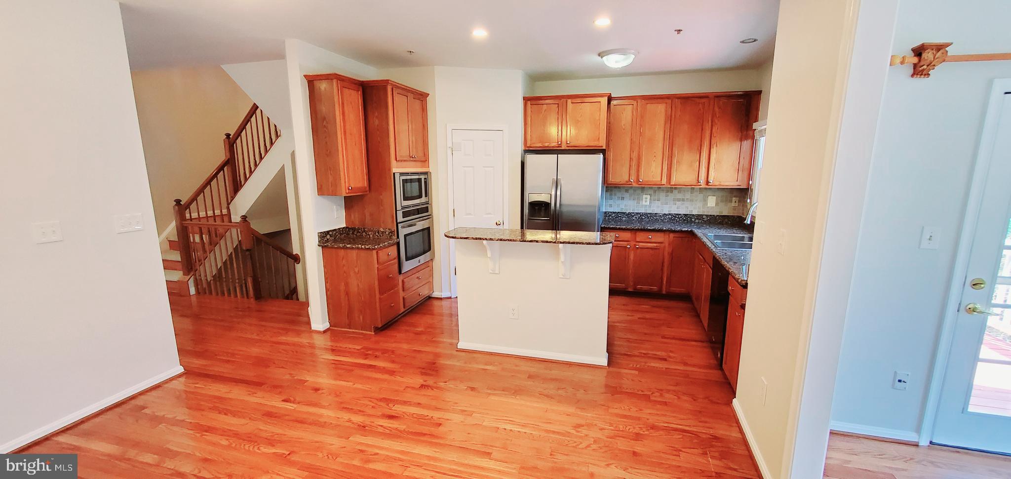 ROSE HILL FALLS - Residential