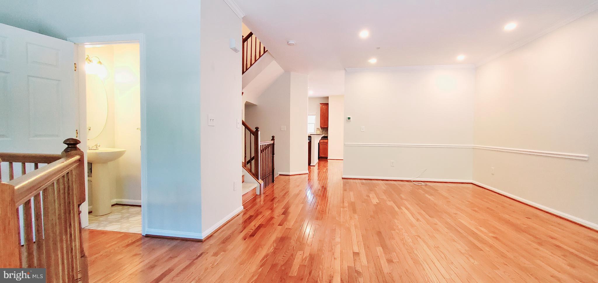 ROSE HILL FALLS - Residential