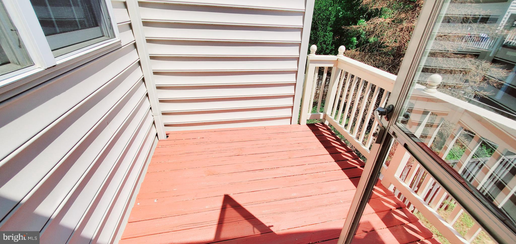 ROSE HILL FALLS - Residential