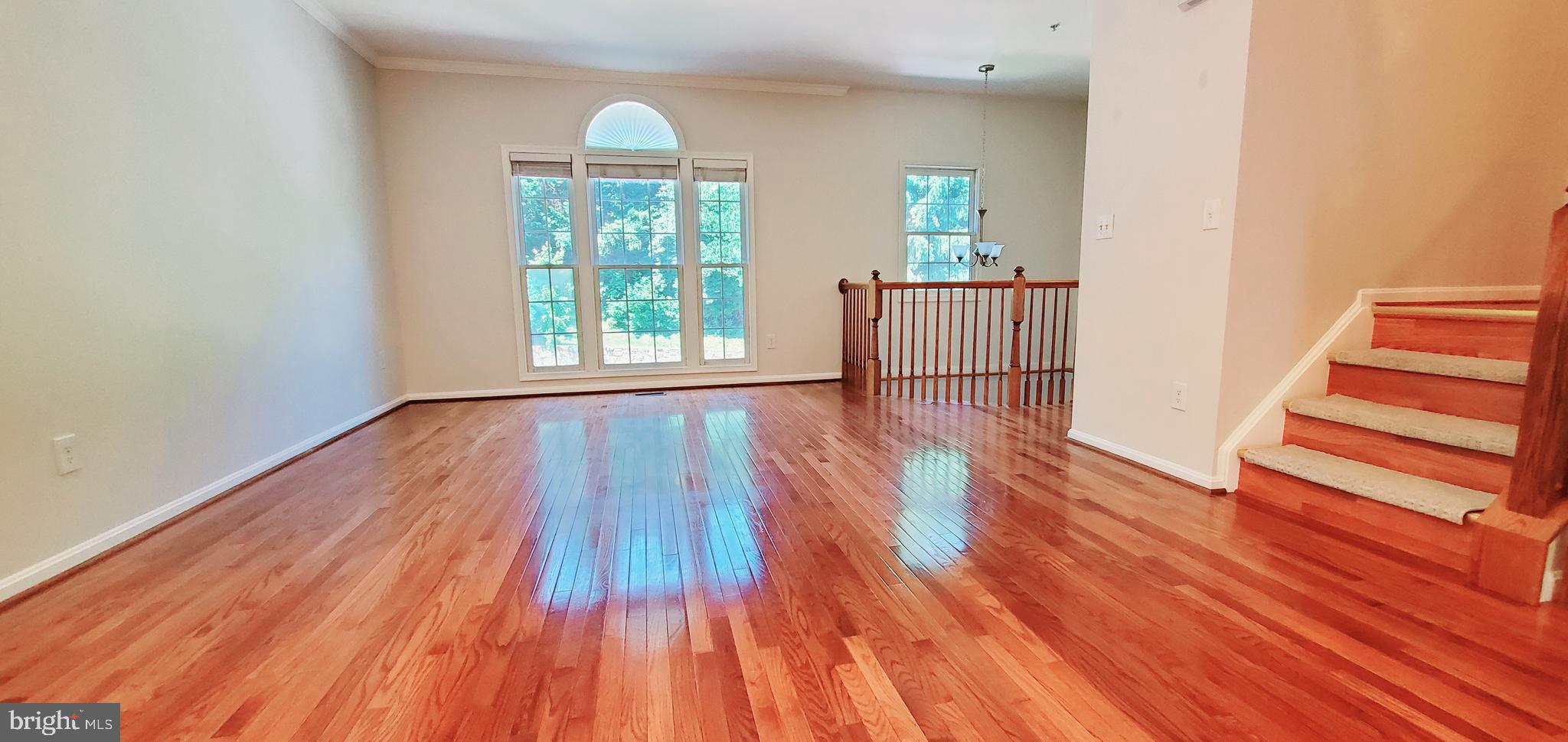 ROSE HILL FALLS - Residential