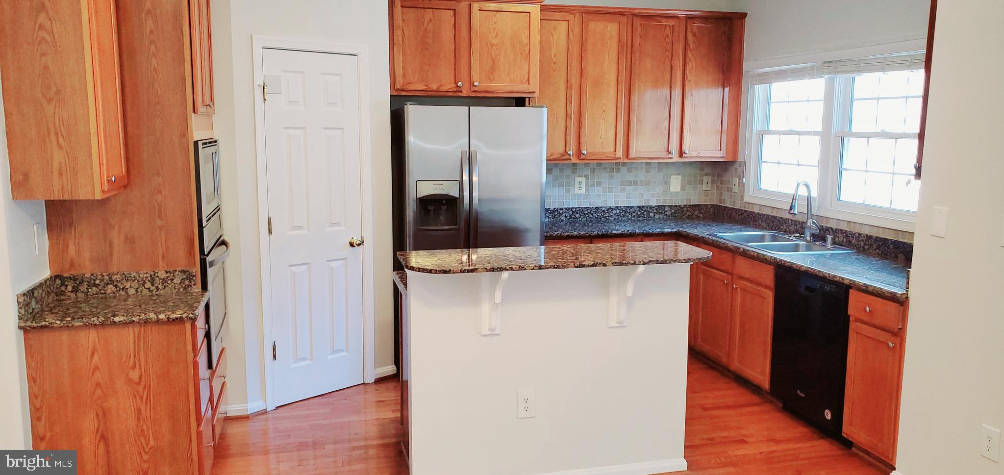 ROSE HILL FALLS - Residential