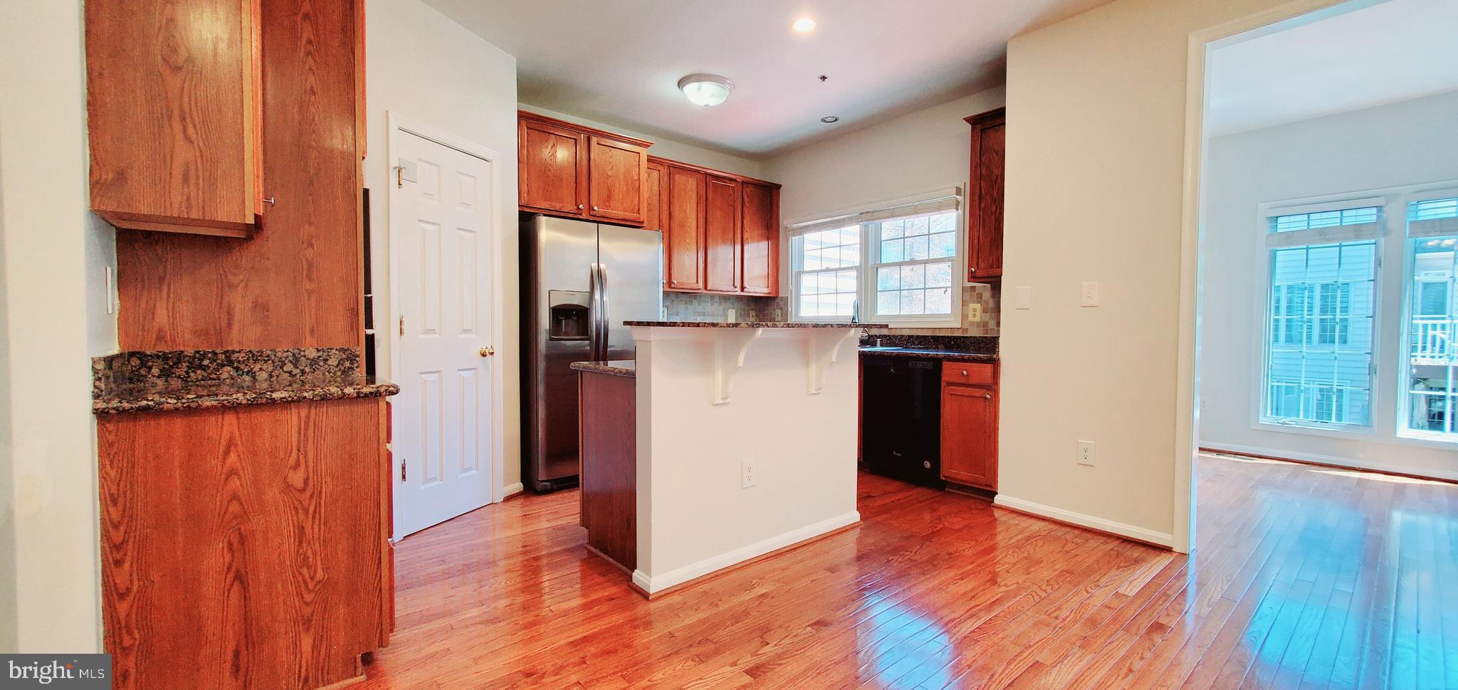 ROSE HILL FALLS - Residential