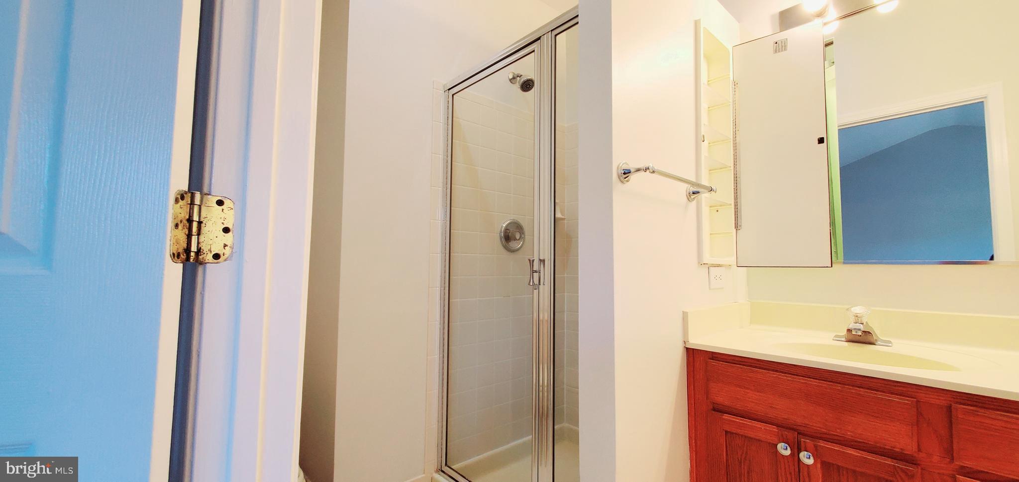 ROSE HILL FALLS - Residential