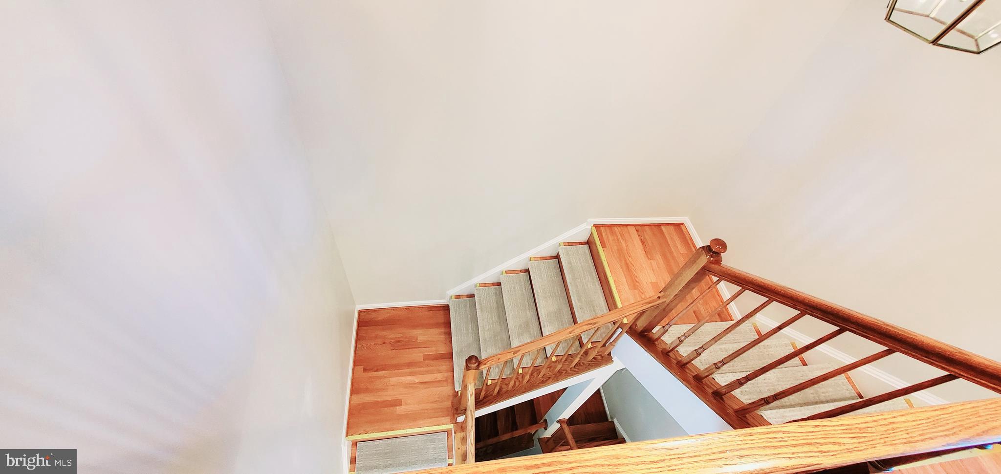 ROSE HILL FALLS - Residential