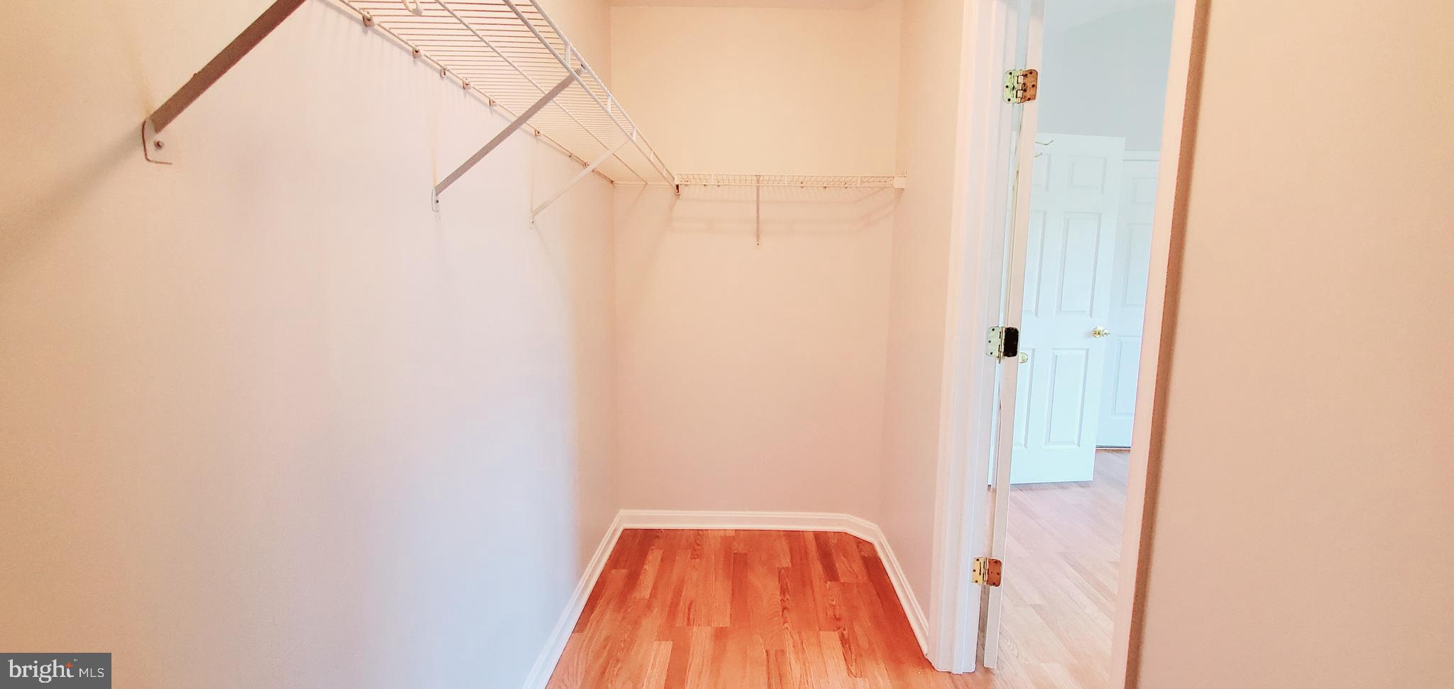 ROSE HILL FALLS - Residential