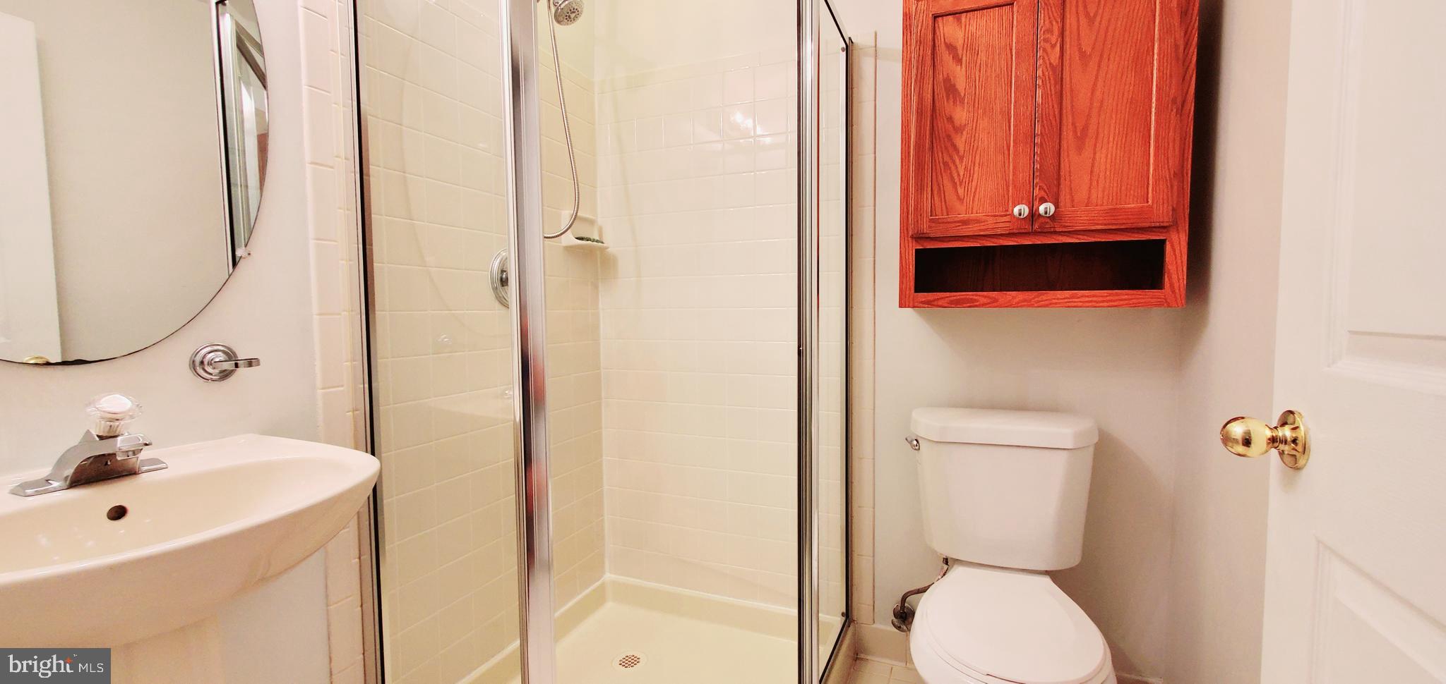 ROSE HILL FALLS - Residential