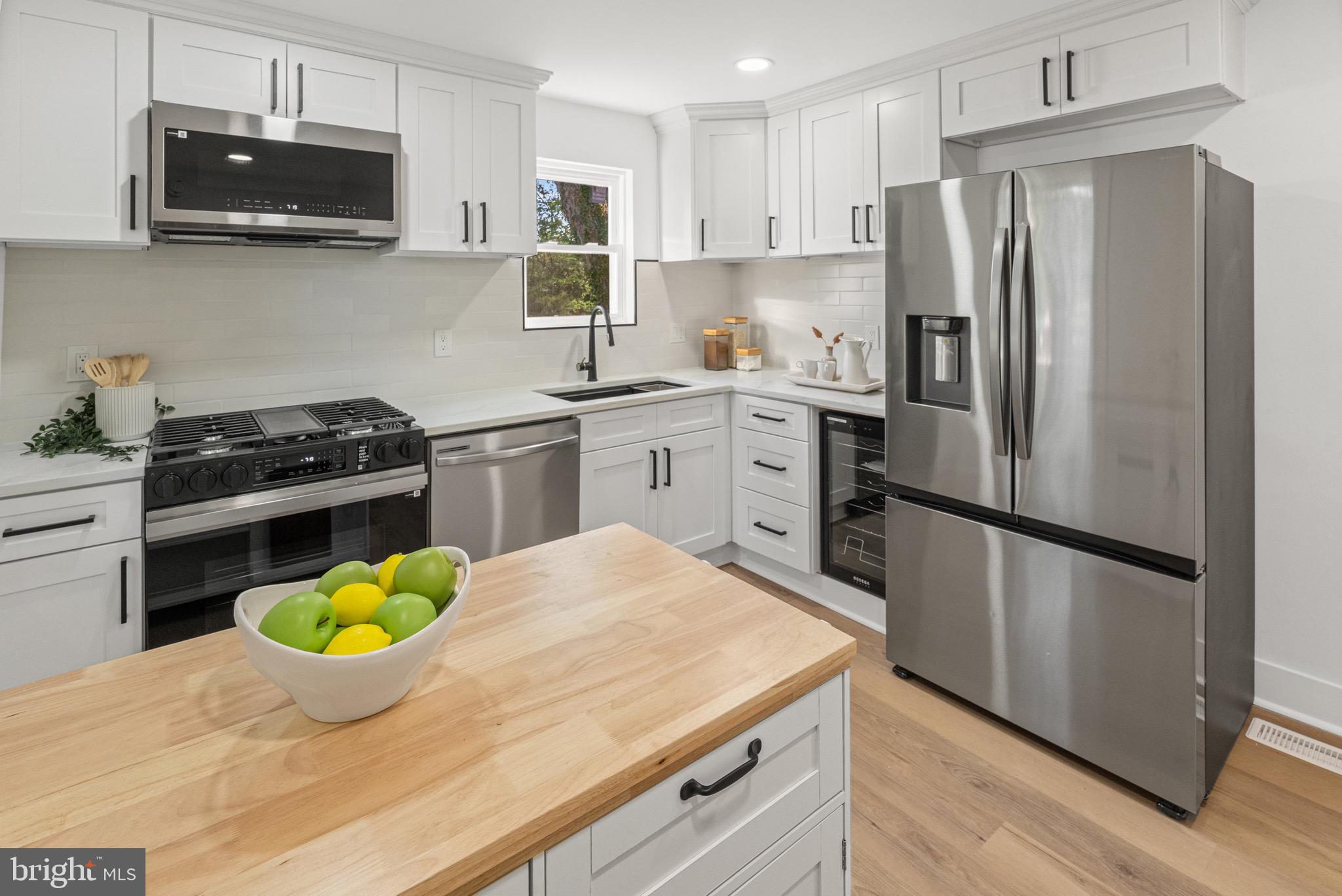 EASTPORT - Residential