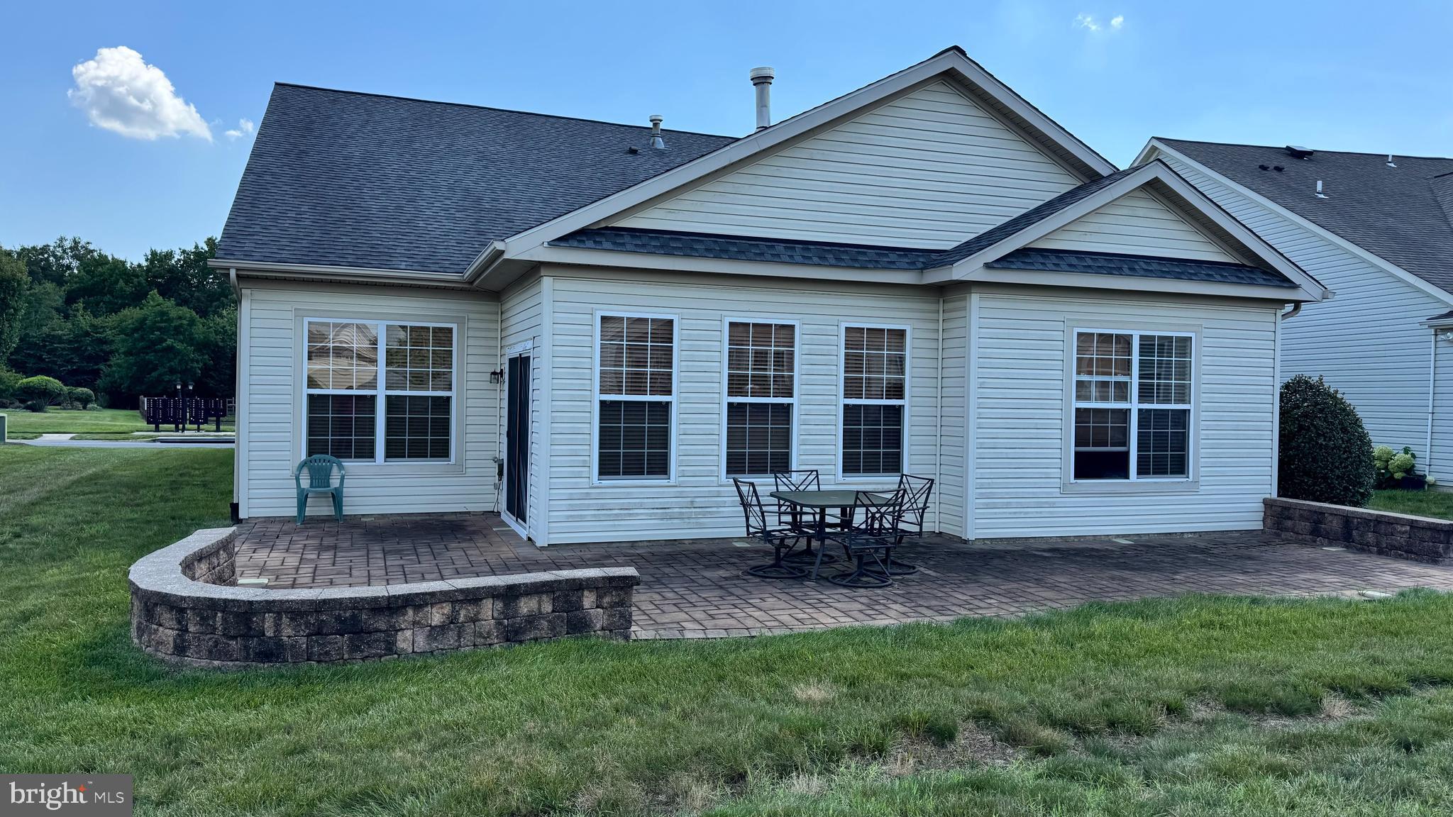 COLONIAL CHARLES - Residential