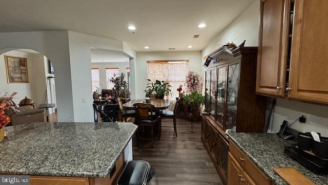 COLONIAL CHARLES - Residential