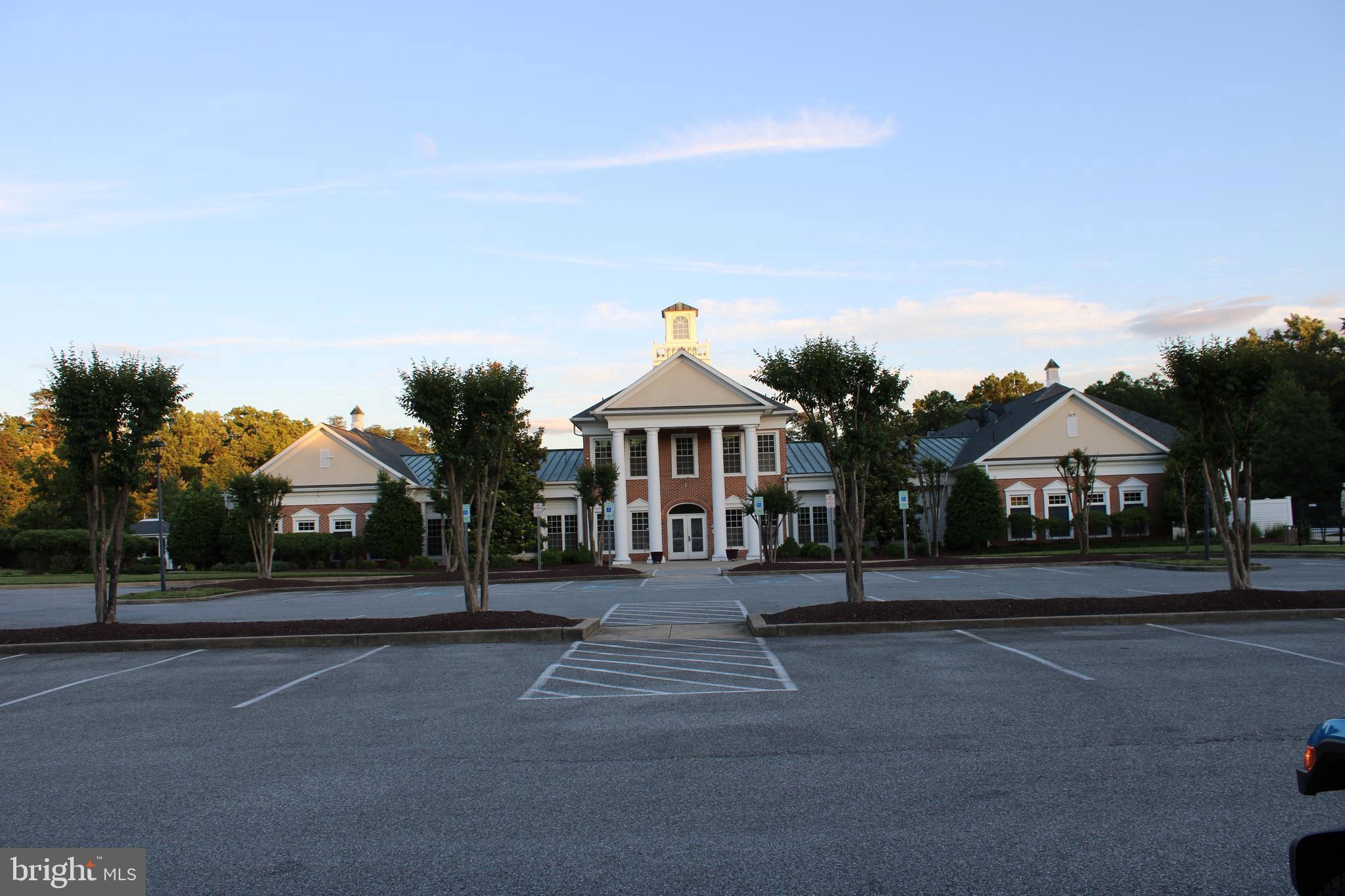 COLONIAL CHARLES - Residential