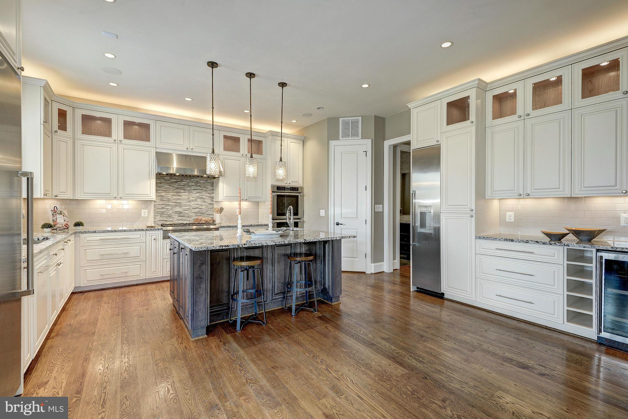 MURMURING PINES - Residential