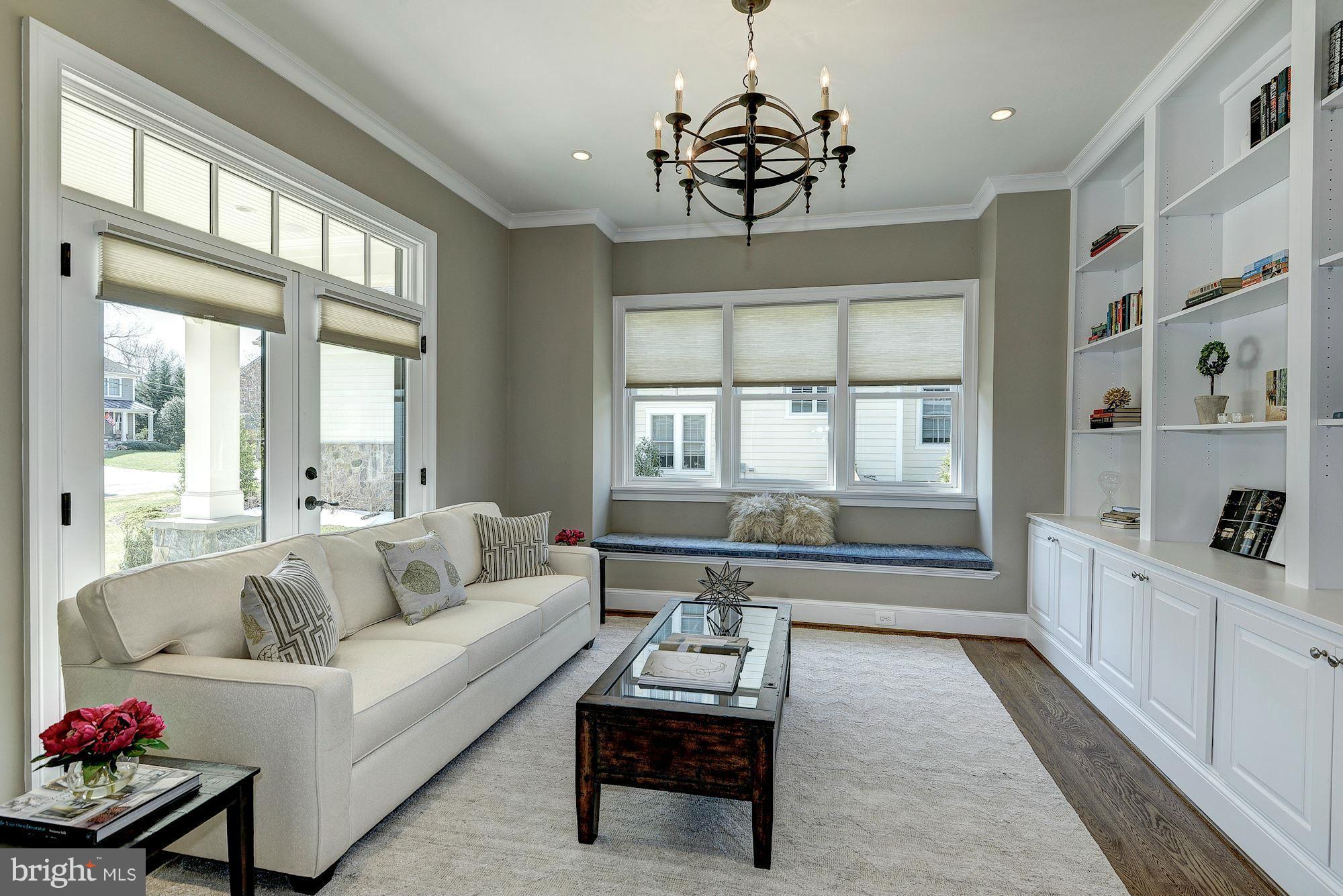 MURMURING PINES - Residential