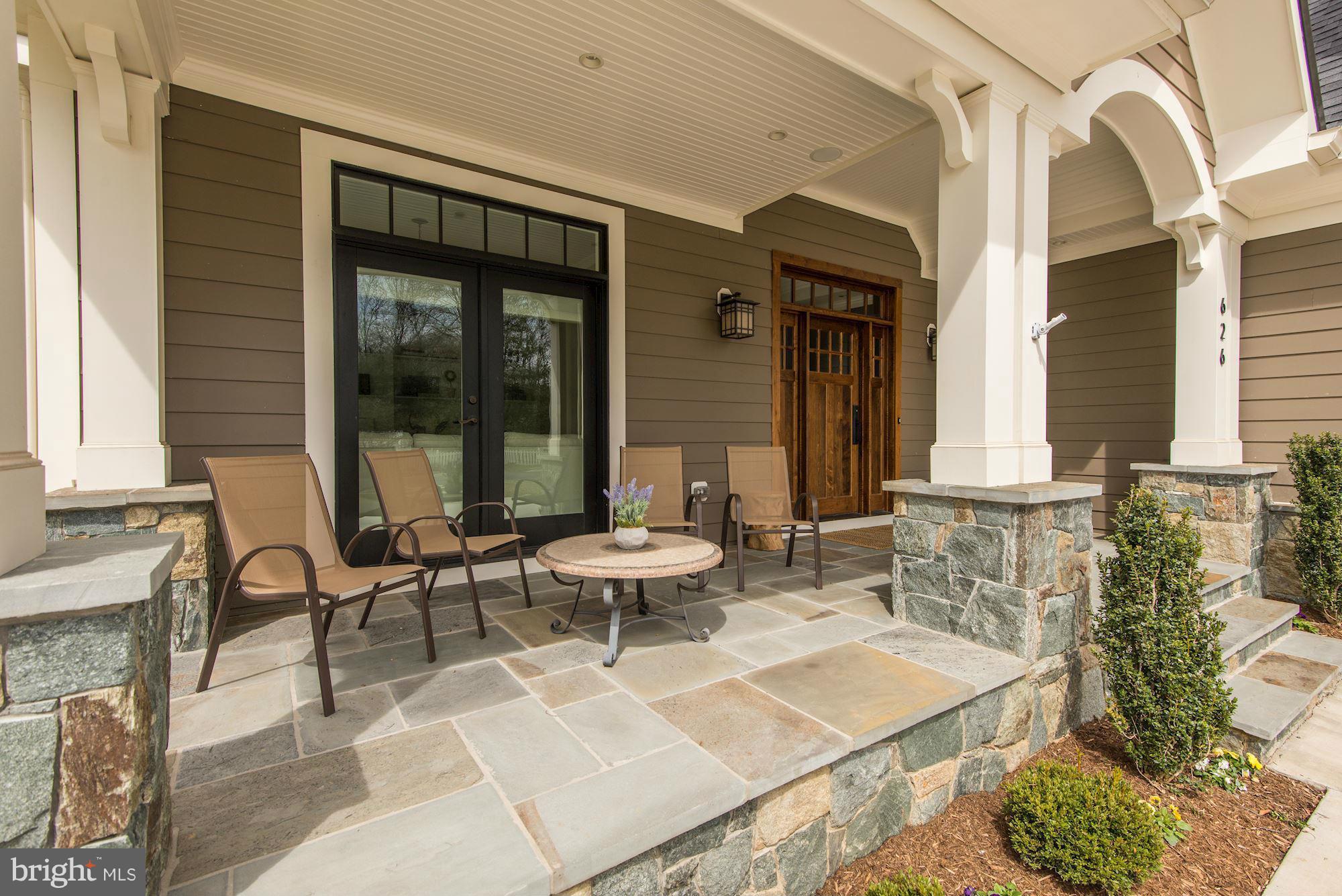 MURMURING PINES - Residential