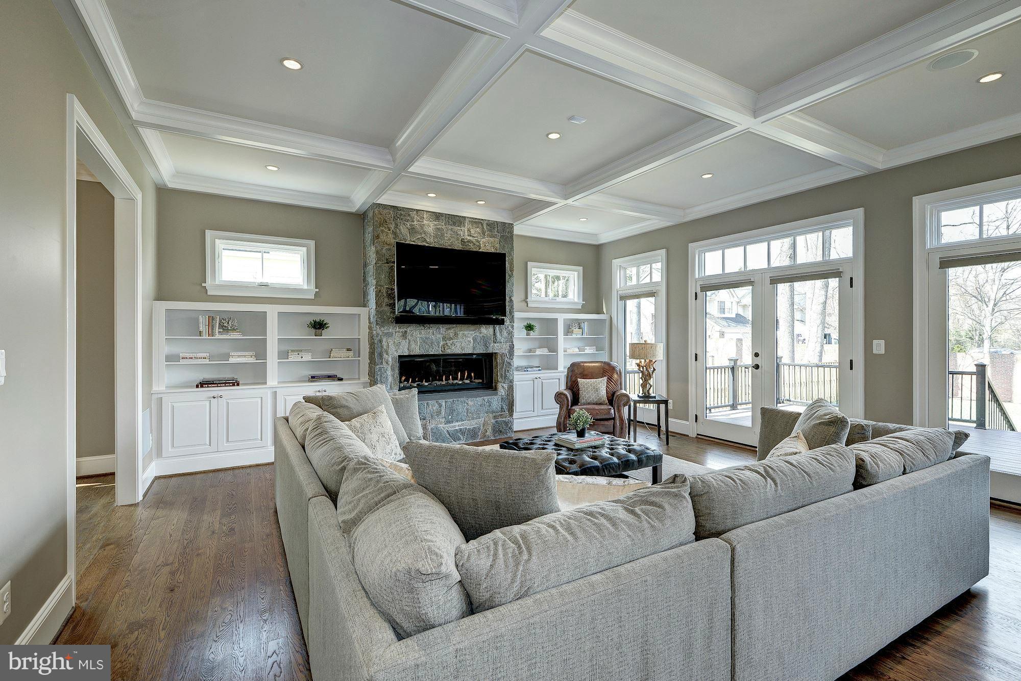 MURMURING PINES - Residential