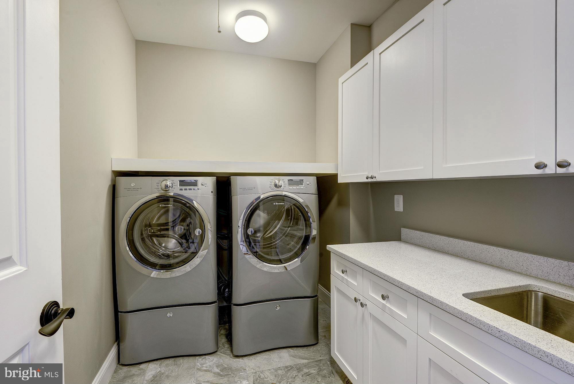 MURMURING PINES - Residential