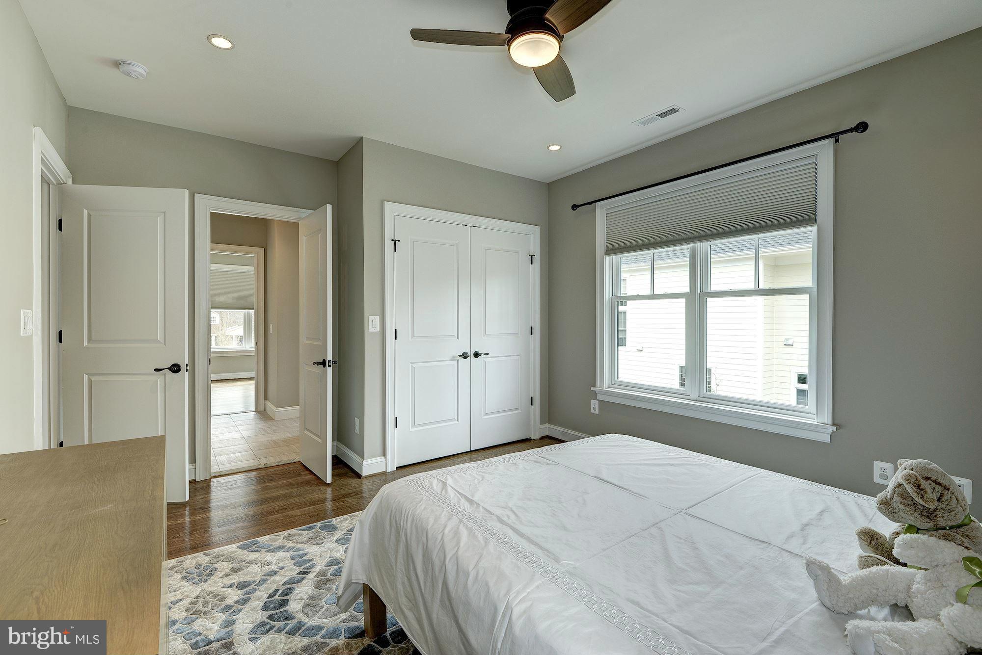 MURMURING PINES - Residential