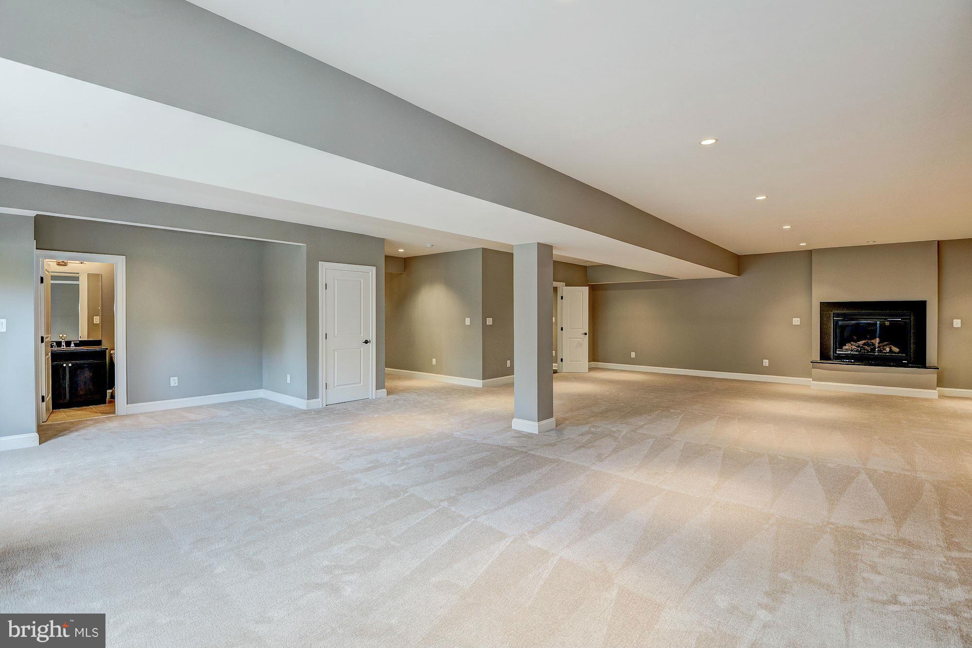 MURMURING PINES - Residential