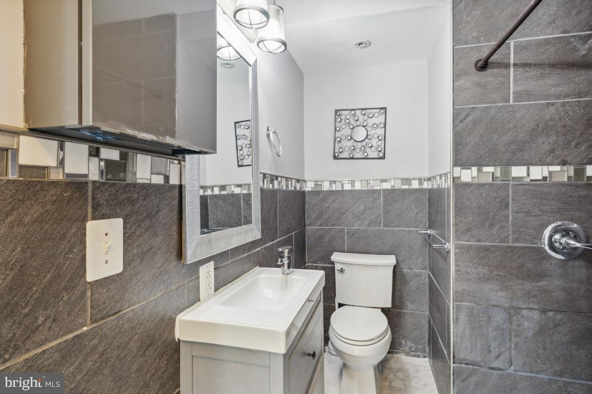 WOODLAWN HEIGHTS - Residential