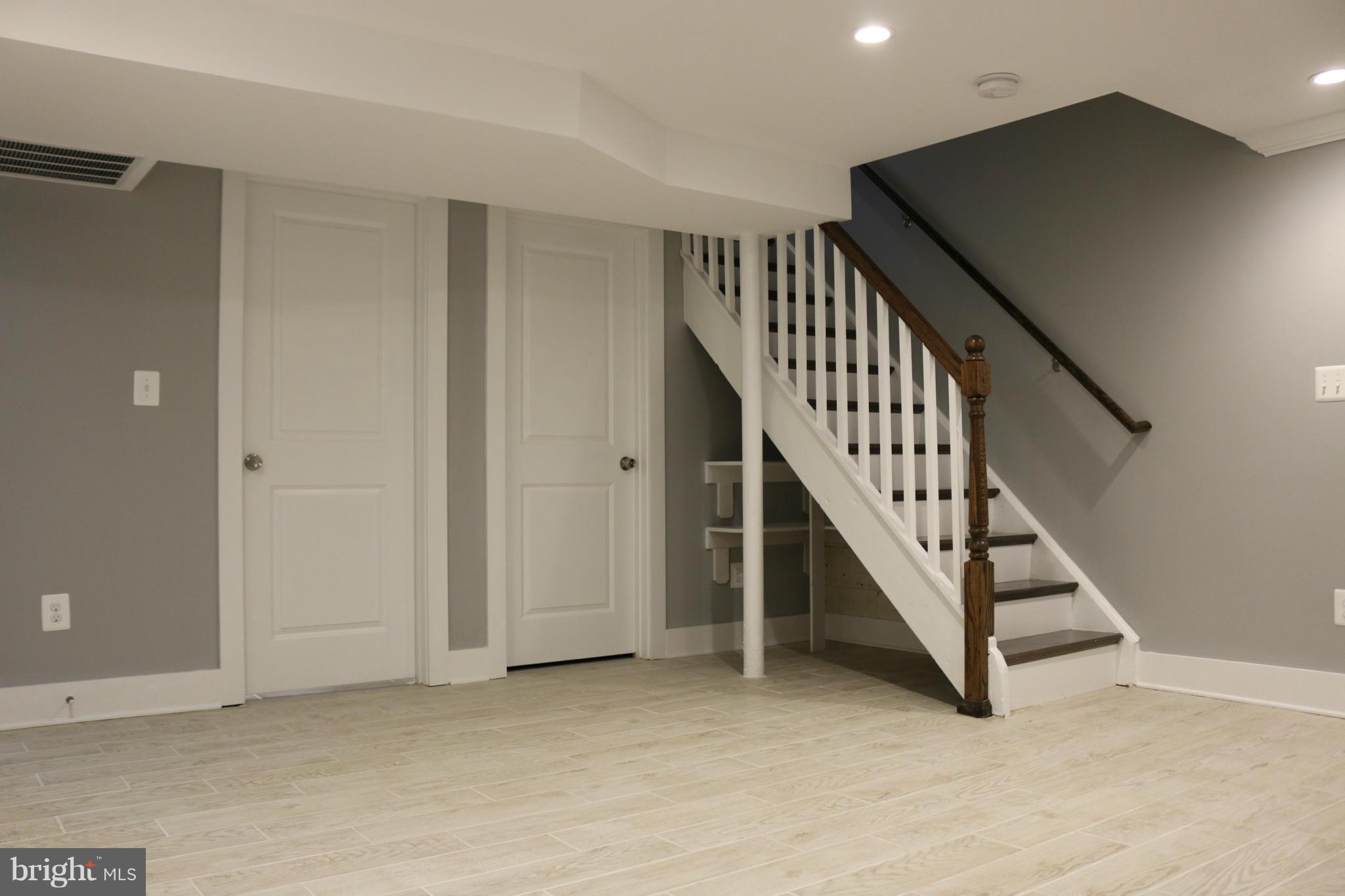 WARWICK VILLAGE - Residential